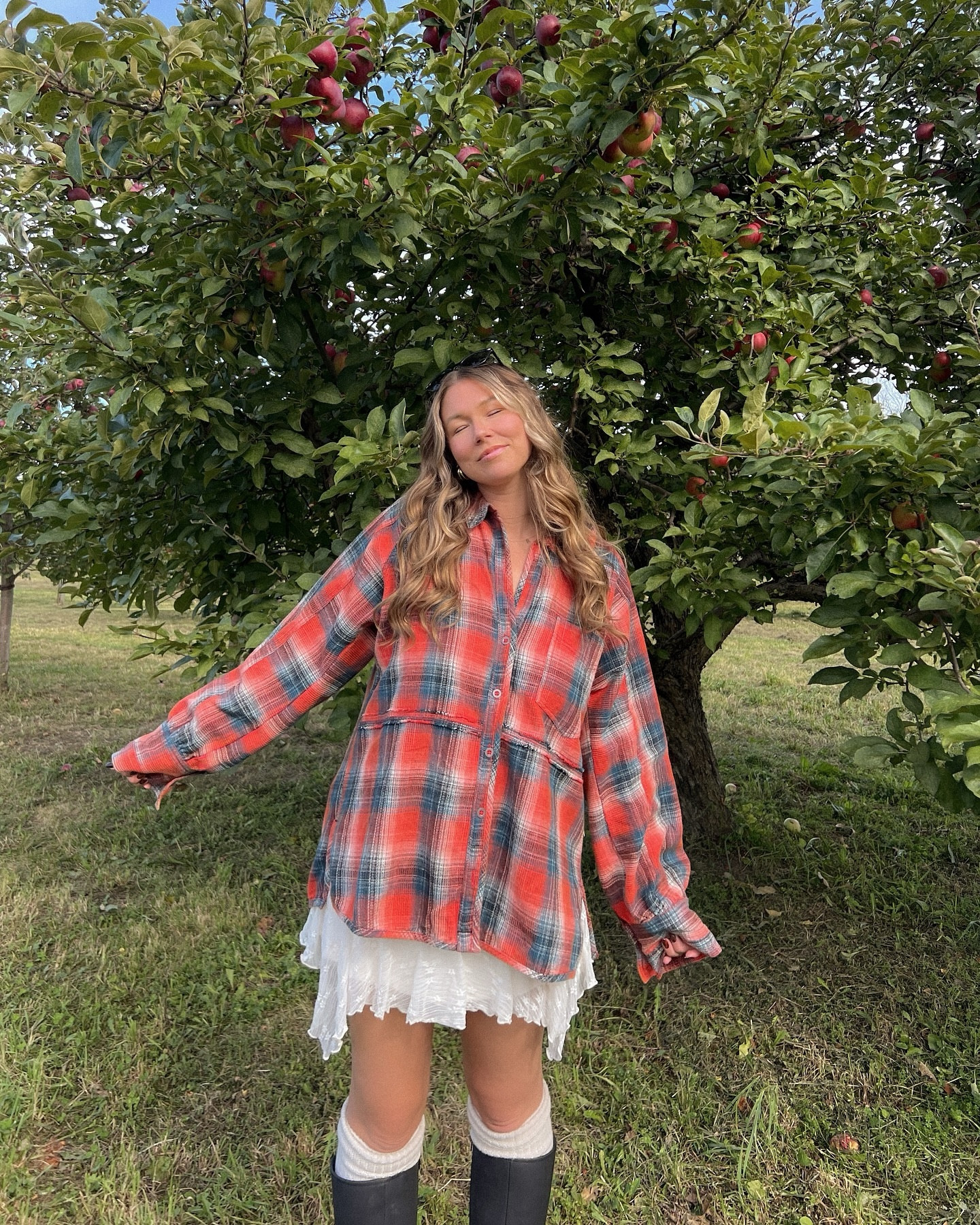 First time apple picking as a family of 4 🥹🍎🥧🍁