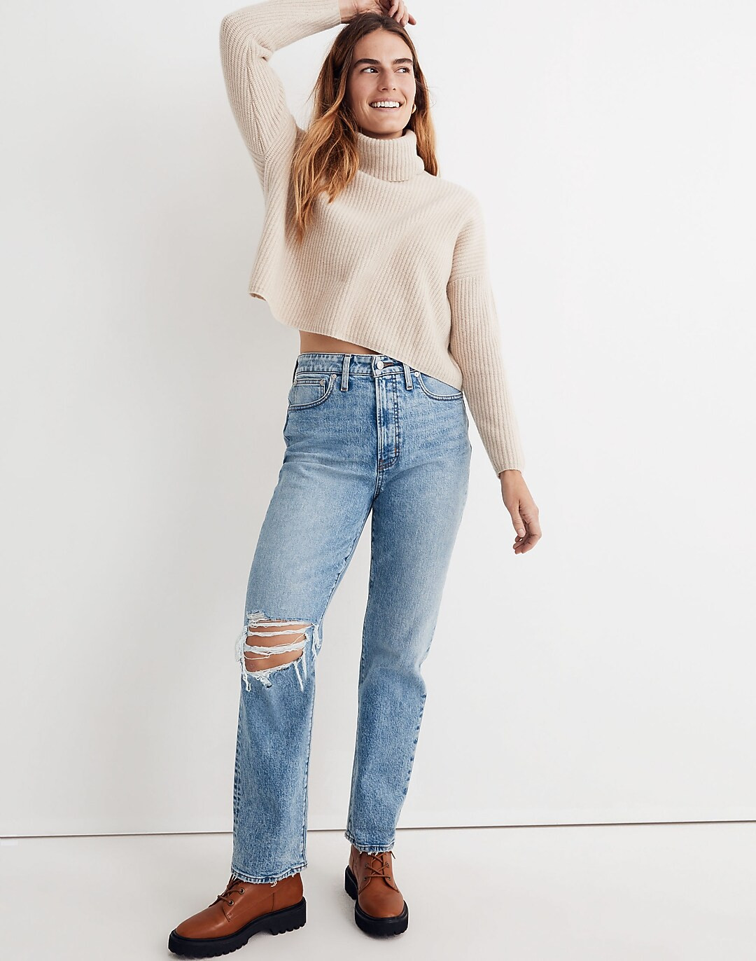 The Curvy Perfect Vintage Straight Jean in Kingsbury Wash: Ripped Knee Edition | Madewell