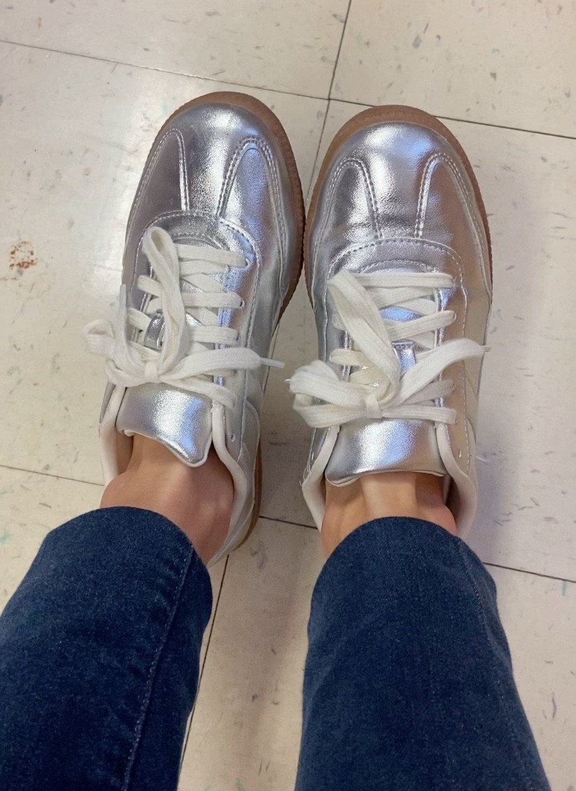 These shoes have the perfect amount of shine and they are so comfortable. Plus they’re on sale for $15!

 #Walmart #Tennisshoes #under15 #holidayshoes #budgetfriendly #silvershoes #LTKActive 





#LTKSaleAlert #LTKOver40 #LTKU