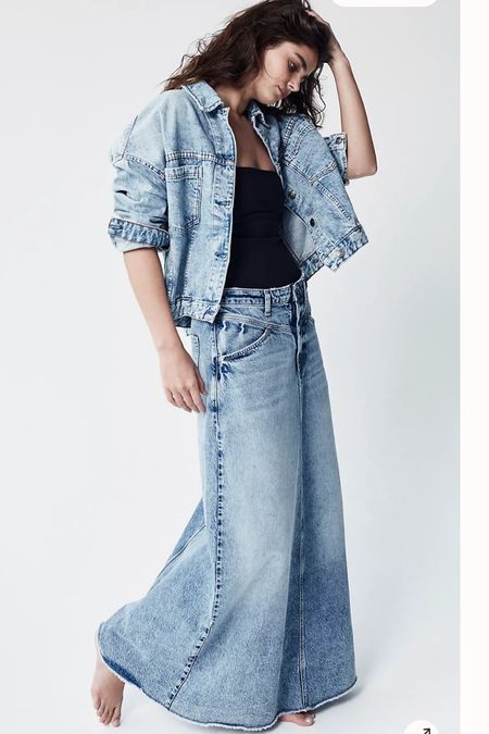 Most amazing denim skirt back in stock in medium indigo and white! Will sell out grab now. So good. Runs a bit big..so either true to size or size down. 

#LTKFind #LTKstyletip #LTKSeasonal