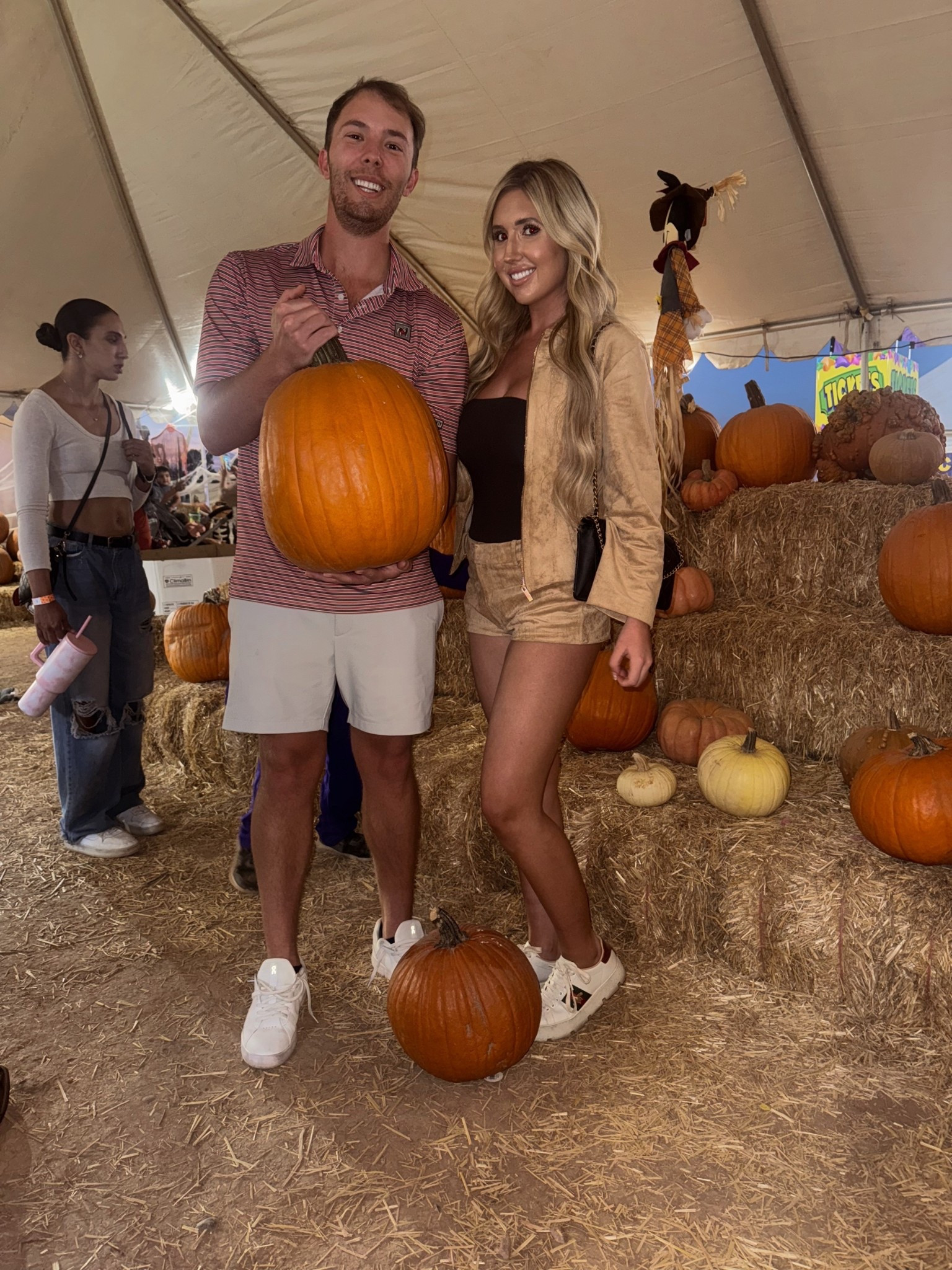 Pumpkin patch fits 🎃

#LTKHoliday #LTKSeasonal #LTKFindsUnder100