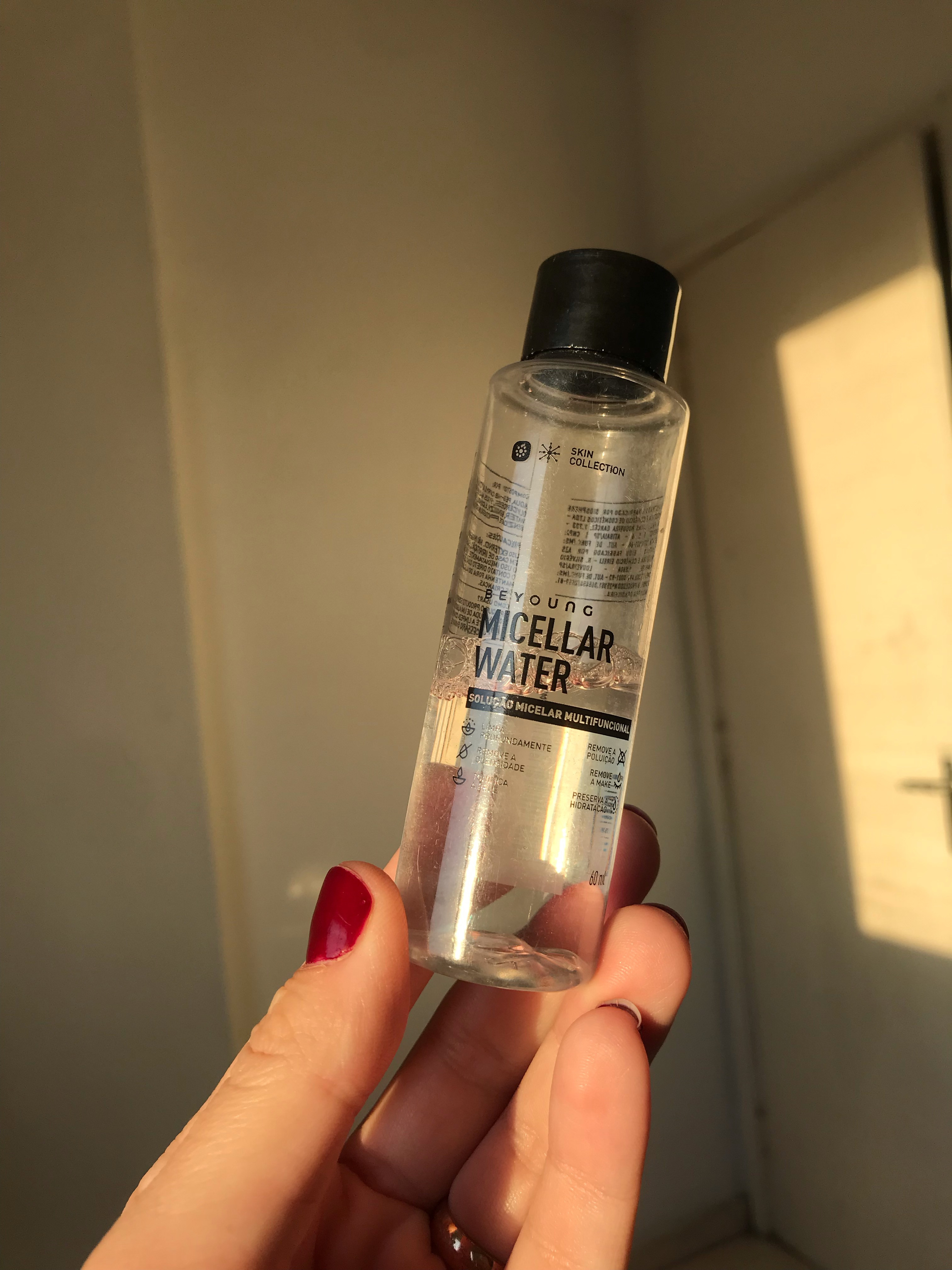 Água micelar com cheirinho 🥰Uso antes do meu ritual de beleza noturna e após a maquiagem. AMOOO ainda mais a minha pele depois de usar! É um by by oleosidade 

#LTKbrasil #LTKbeleza #LTKpromo