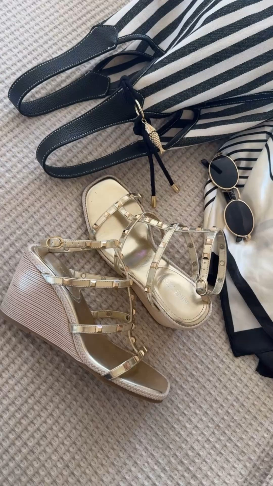 STUDDED WEDGE SANDALS

#LTKOver40 #LTKootd #LTKMidsize