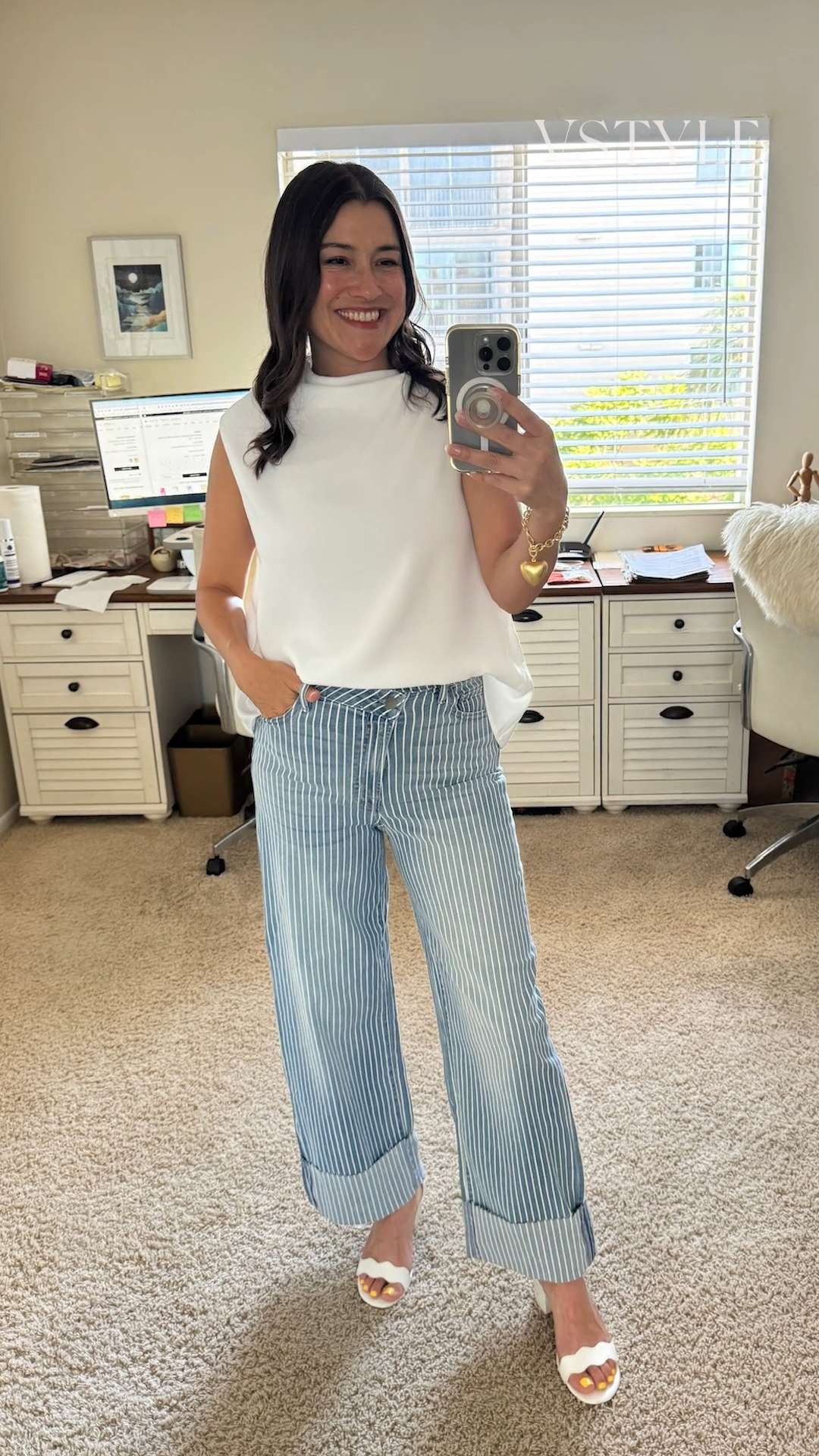 My newest outfit from Bloomingdale's: Vince white asymmetrical top, Aqua "dad jeans", and a Roxanne Assoulin puffy heart bracelet.

@bloomingdales #bloomingdales #ad
 

 

#LTKFindsUnder100 #LTKSeasonal #LTKStyleTip