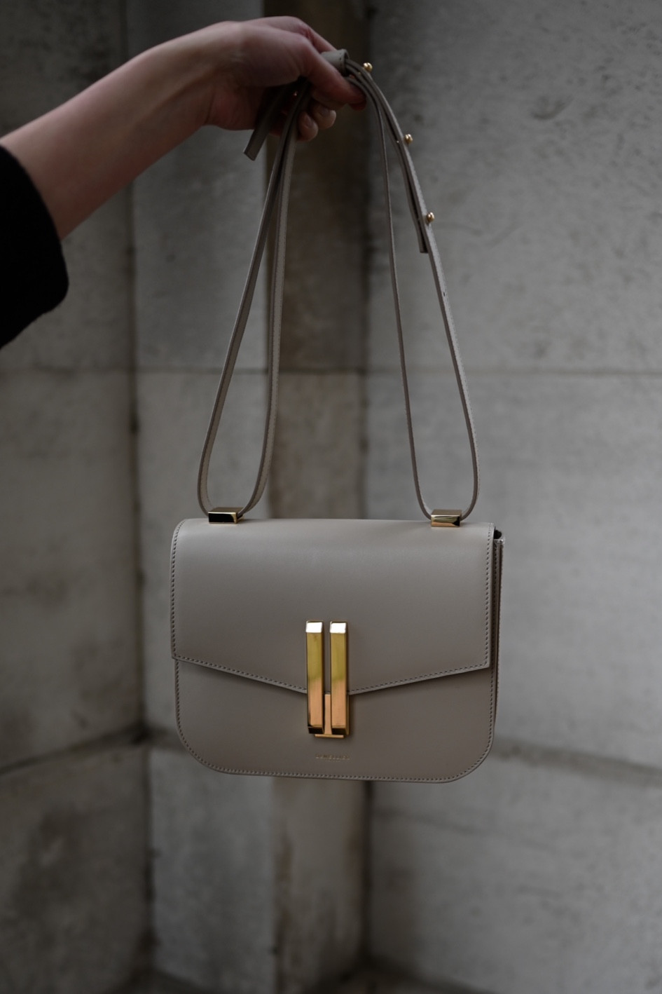 Taupe is the new black 🖤

The Vancouver crossbody bag from DeMellier London in a stunning taupe colour, complimented with gold finishes. Also available in a wide range of colours, you’re bound to find one that you’ll love ❤️ 

A luxury smooth leather bag to pull together chic luxe looks ✨

#DeMellierLondon #DeMellierBag #Luxury #LuxuryHandbag #LuxuryCrossbodyBag #Taupe #TaupeBag #LuxuryStyling

#LTKitbag #LTKbeauty #LTKSeasonal