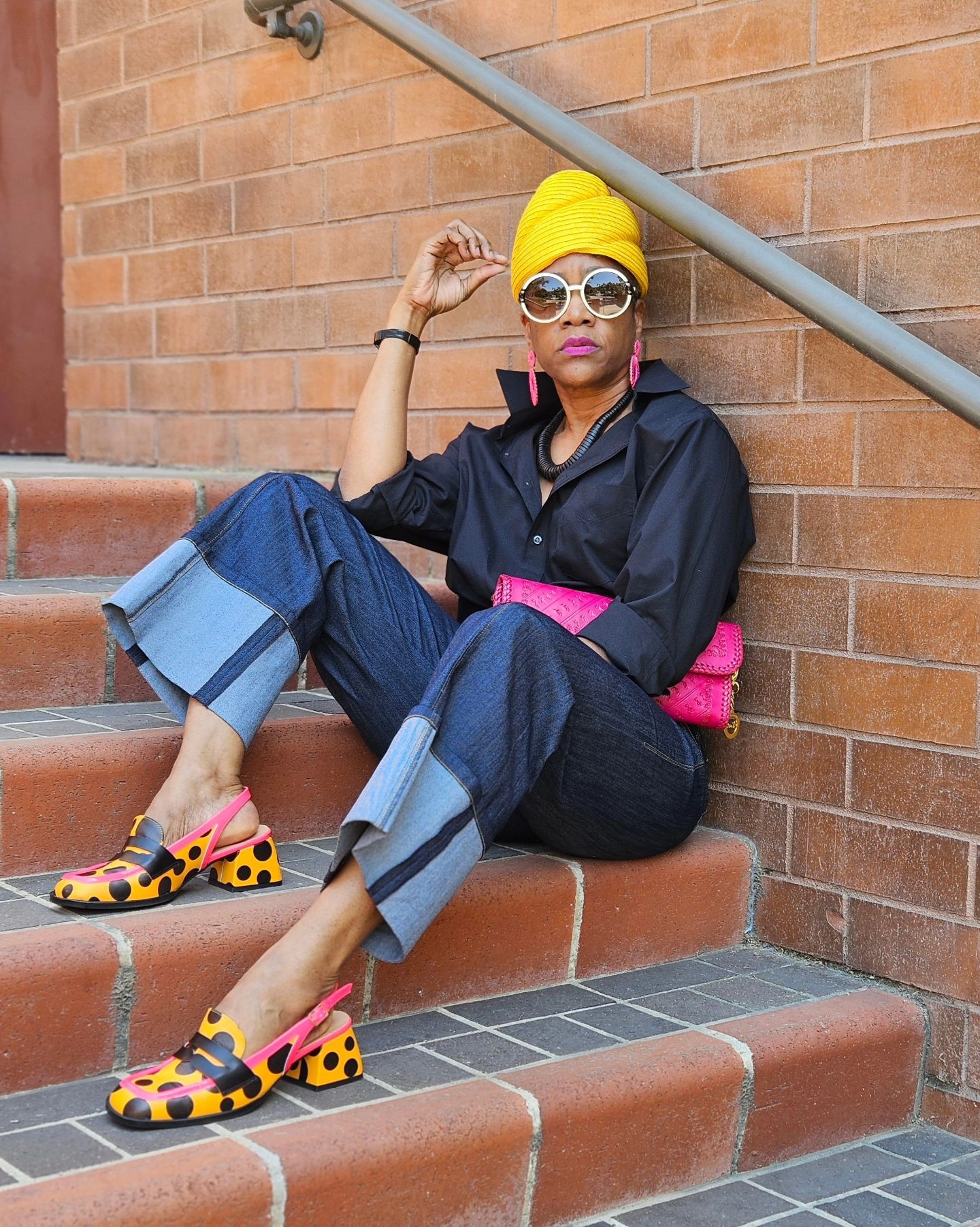 Happy Friday! How y'all doing?

Wear what you love.☝🏾

Hat: AART NYC @aart_nyc 
Shirt (secondhand): Men's thrifted via Goodwill @goodwillsocal 
Jeans: Cinq á Sept @cinqasept 
Shoes (pr gift): Embassy London @embassylondon_usa @embassylondonofficial 
Bag (pr gift): Nila @nila_bags 
Sunnies: Gucci via EZ Contacts @officialezcontacts 
Earrings: Amazon 
Necklace (very, very, old): The Limited