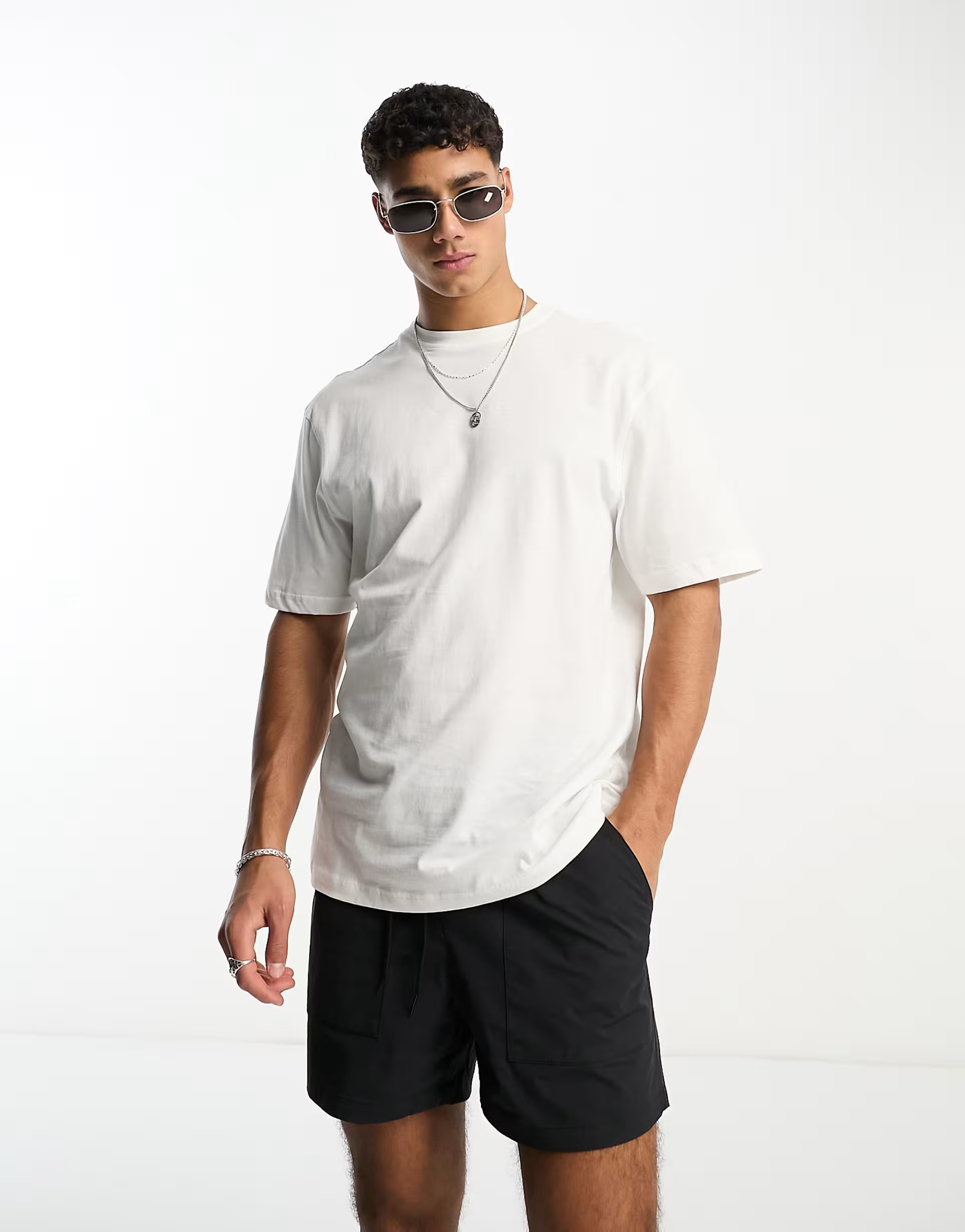River Island regular t-shirt in white | ASOS (Global)