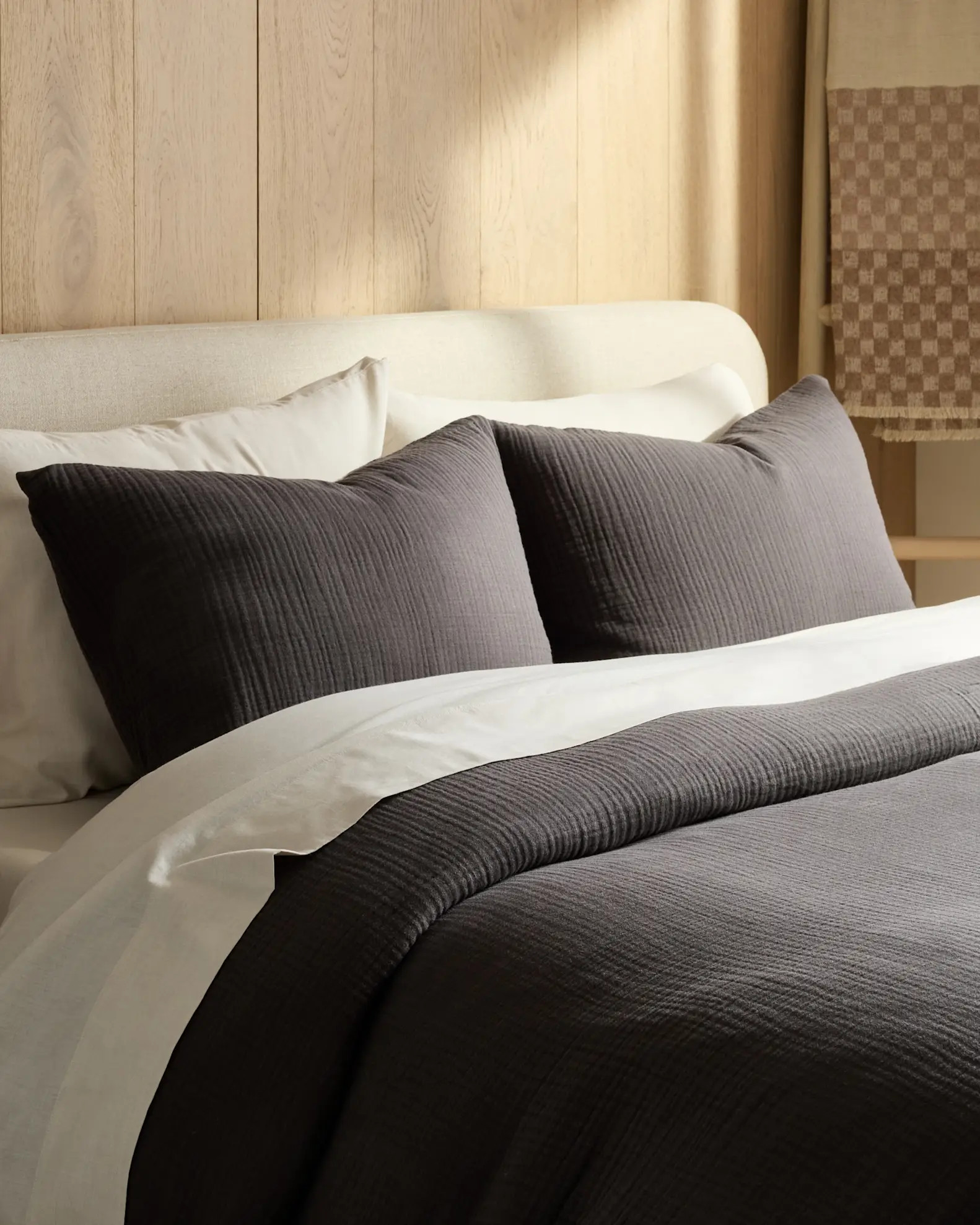 Organic Airy Gauze Duvet Cover Set(733 REVIEWS)$169.90You save 37%$270.00Traditional retailColor:... | Quince