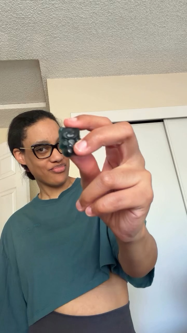 Glutes & hamstrings @evolveyou and oxyshred gummies @oxyshred blue raspberry 💪💙.

@oneractive X @krissycela 

#onercommunity #oneractivefamilia #gymgirl #oneractive #fitnessjourney