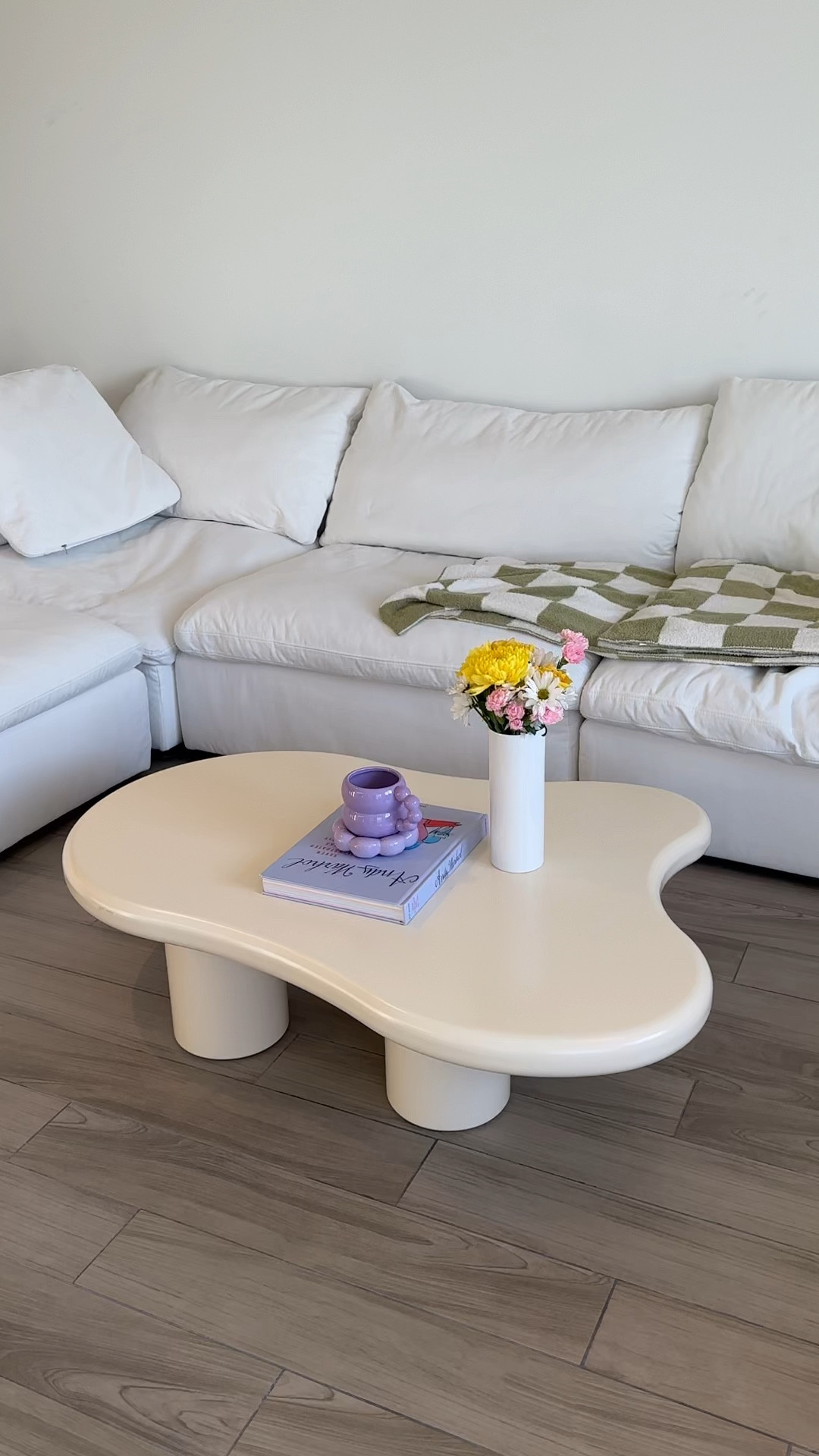 the cloud coffee table out of my LITERAL dreams🥹🎀💕

#LTKhome #LTKxTarget #LTKVideo