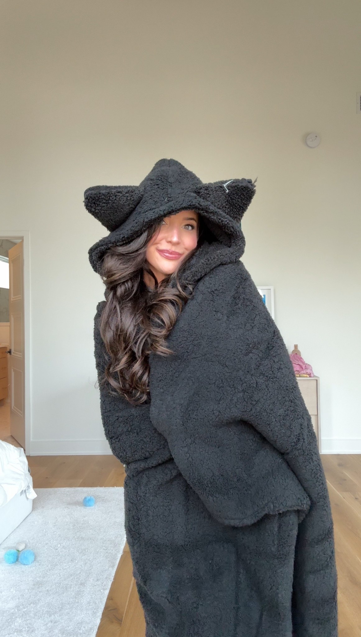 Kitty blanket #urbanoutfitters #UoO