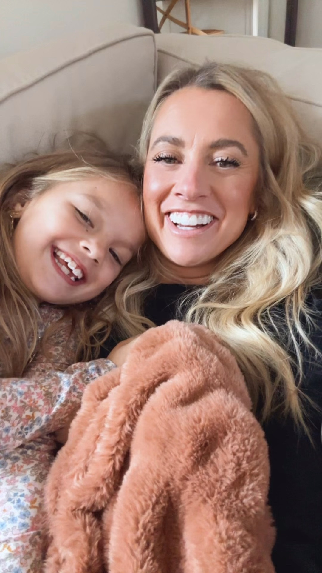 Black Friday Lola sale
The softest blanket you will ever own  code BF55

#LTKGiftGuide #LTKHoliday #LTKCyberWeek