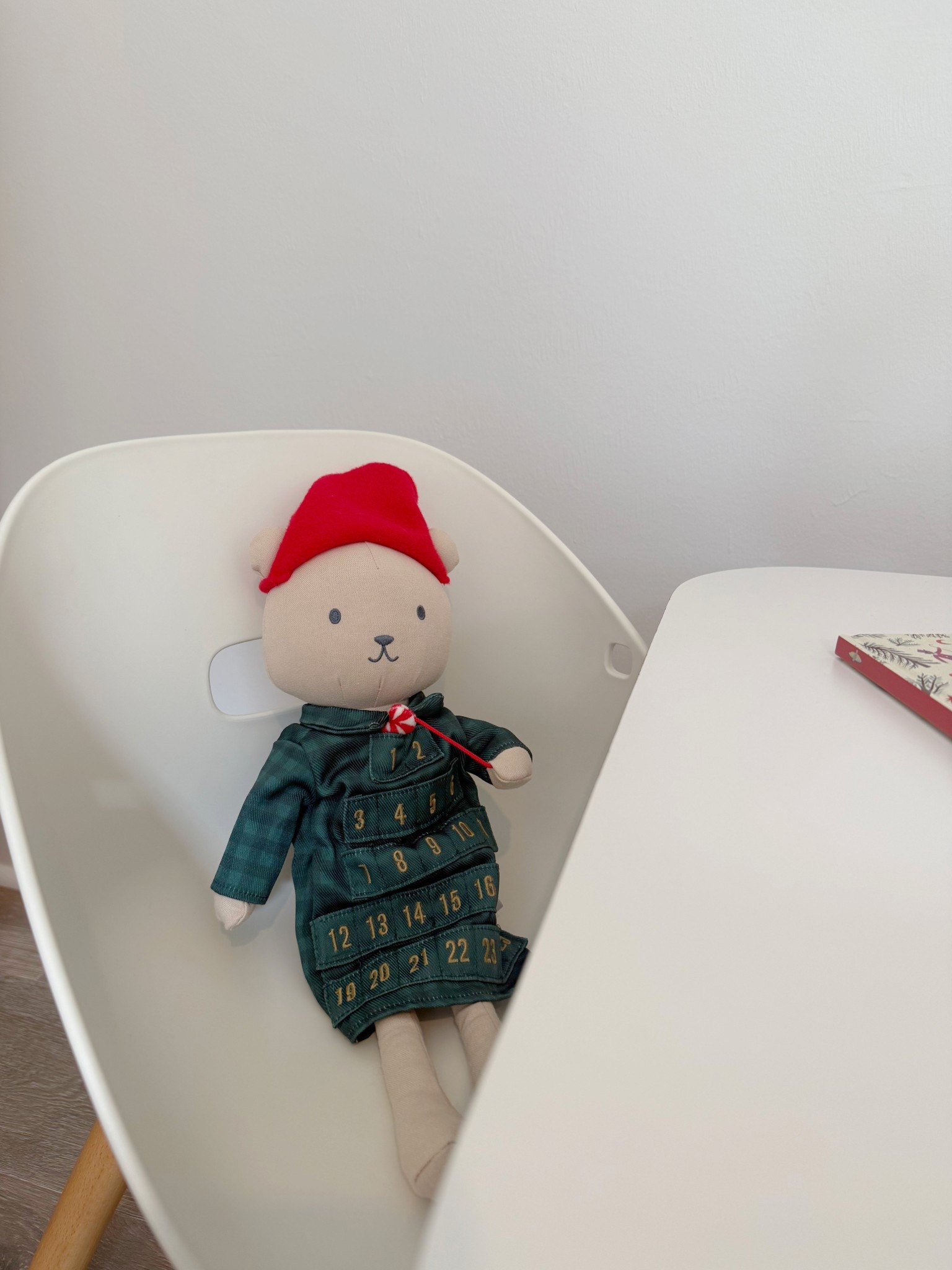 Polar Bear Advent calendar 🧸❤️


Kids gift, Christmas gift, gifts for kids, kids Christmas decor, holiday decor, kids room, playroom, December 1st 



#hearthandhand #target #targetfinds 

#LTKHoliday #LTKKids