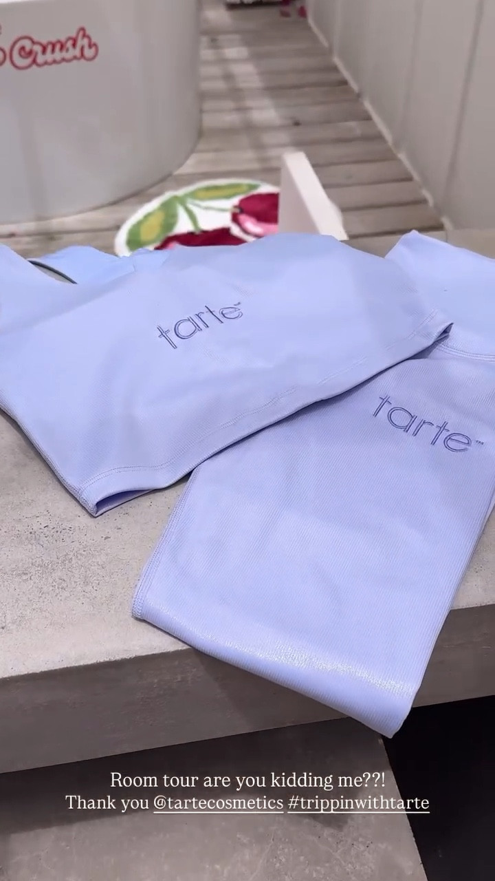 Room tour are you kidding me??! Thank you @tartecosmetics #trippinwithtarte

Workout set, leggings, sports bra, Pilates outfit. 

#LTKStyleTip #LTKOver40 #LTKWatchNow