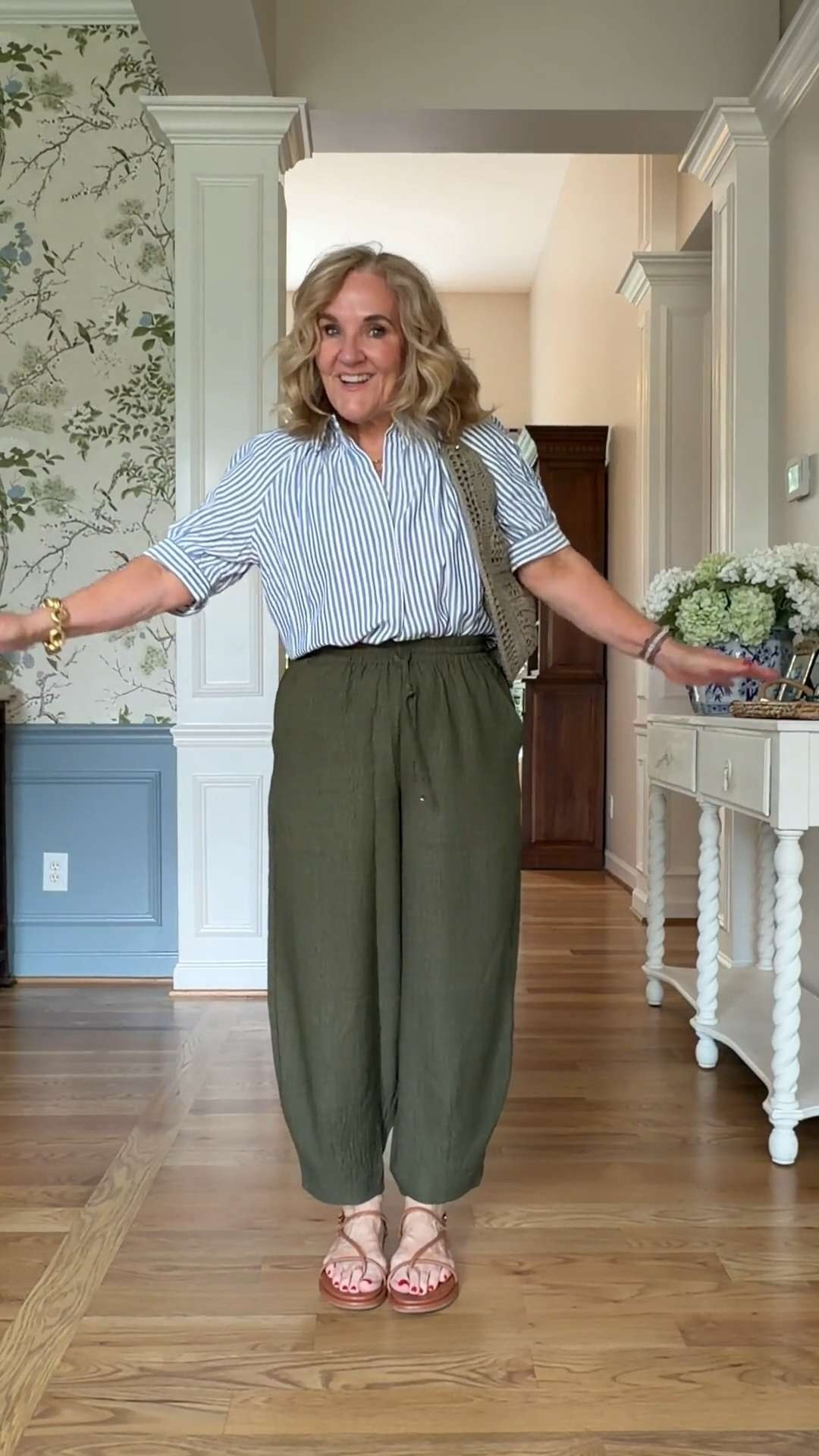 If you've been curious about the balloon or lantern pant trend, this is a great pair to try. They have a modern silhouette without feeling overwhelming, and the lightweight fabric makes them incredibly comfortable for summer. 🫶🏻 

 #LTKootd #LTKSeasonal #LTKOver40
