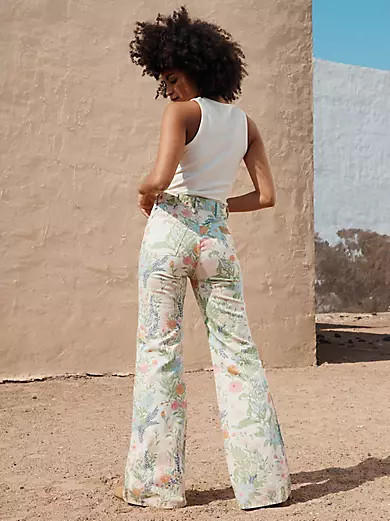 Women's Wanderer 622 Floral Flare Jean in Multi | Wrangler