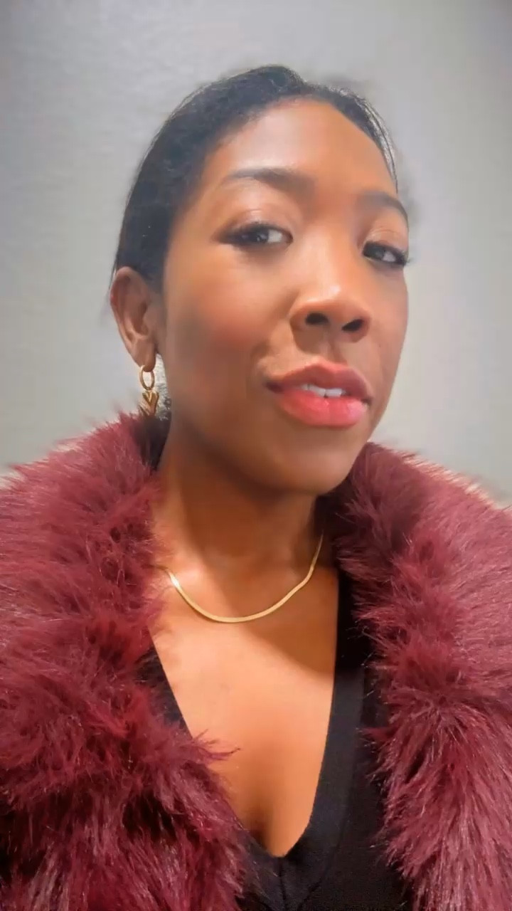 Heart eyes, but make it fashion 💖
These heart-shaped beauties are the perfect finishing touch for your Valentine’s look.
✨ Treat yourself or drop the hint — shop now.

#LTKgrwm #LTKValentine #LTKdayinmylife