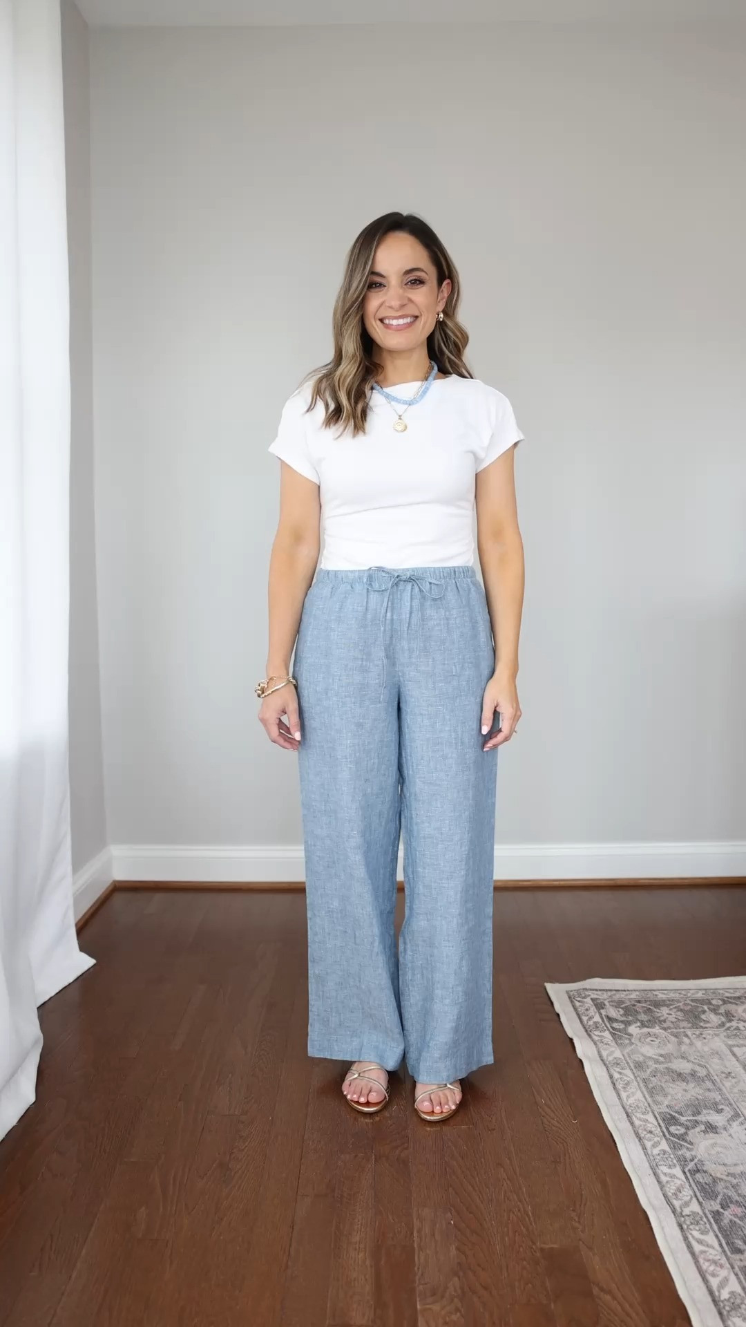Petite-friendly pants from LOFT!

LOFT Sawyer Pants in Linen: Petite XXS | 10" rise | 27" inseam (on petite xxs) | 100% linen | true to size 

Top (Nordstrom): Petite XS 
Sandals (Sam Edelman): true to size 
Flats (Sam Edelman): true to size  

 #LTKPetite
