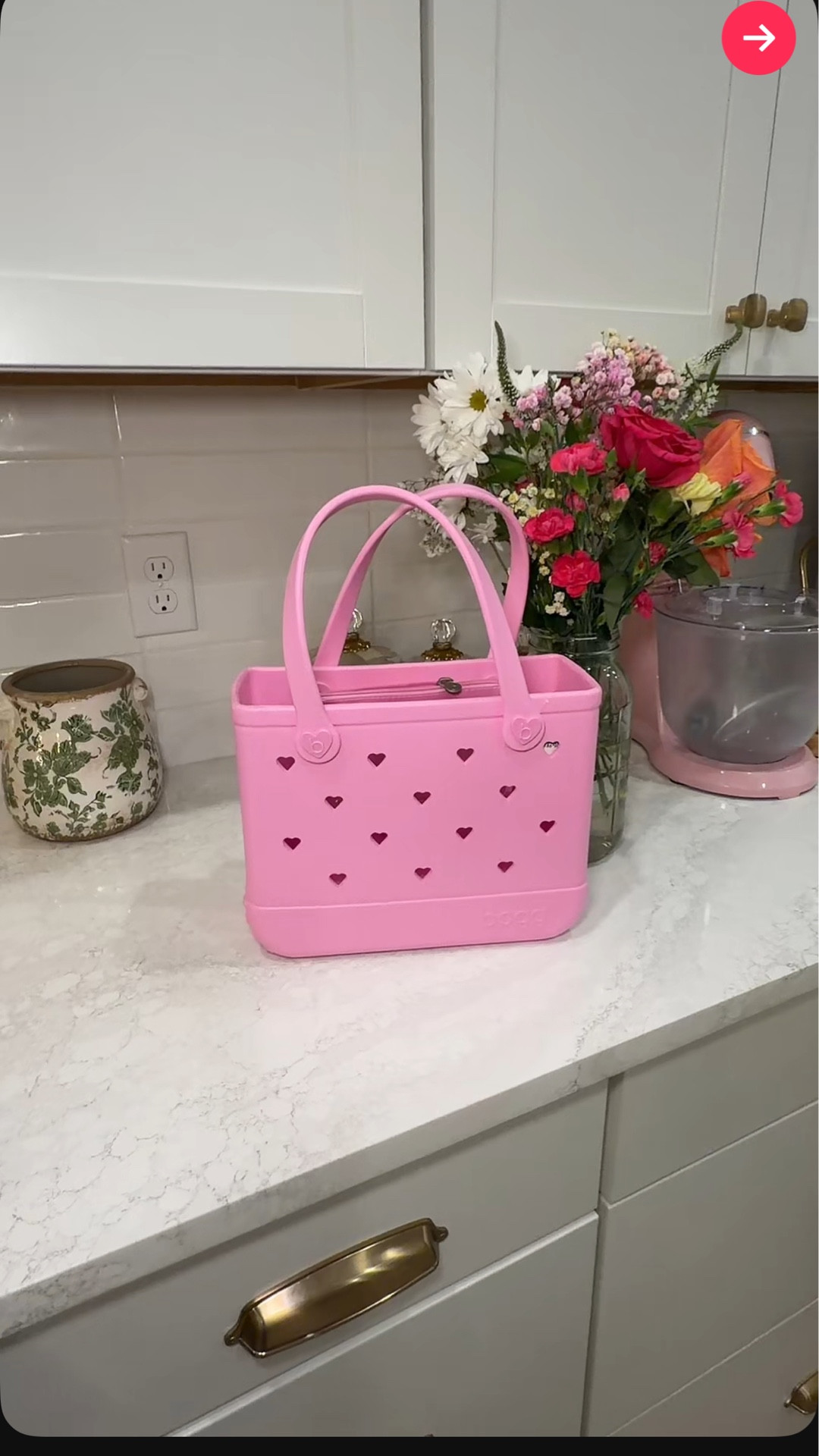 The new Valentine’s Day heart Bogg bag is everything ❤️🤍💘 this makes the cutest valentines gift basket or even as an Easter basket!! Linked below 💌 #boggbag #valentinesdaygift #kidsvalentinegift #easterbasket #poolbag #giftideas #valentinesday

#LTKKids #LTKSeasonal