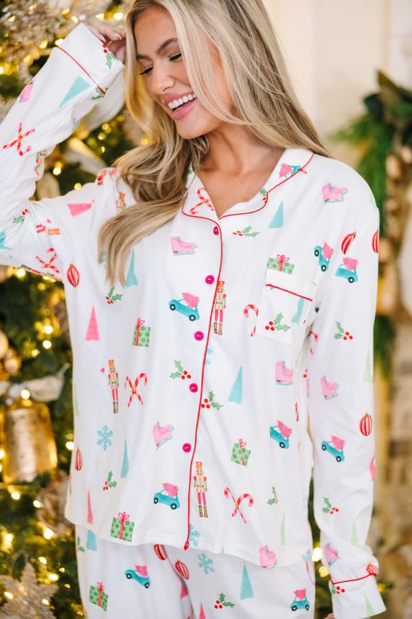 Staying In White Holiday Print L/S Pajama Set | The Mint Julep Boutique