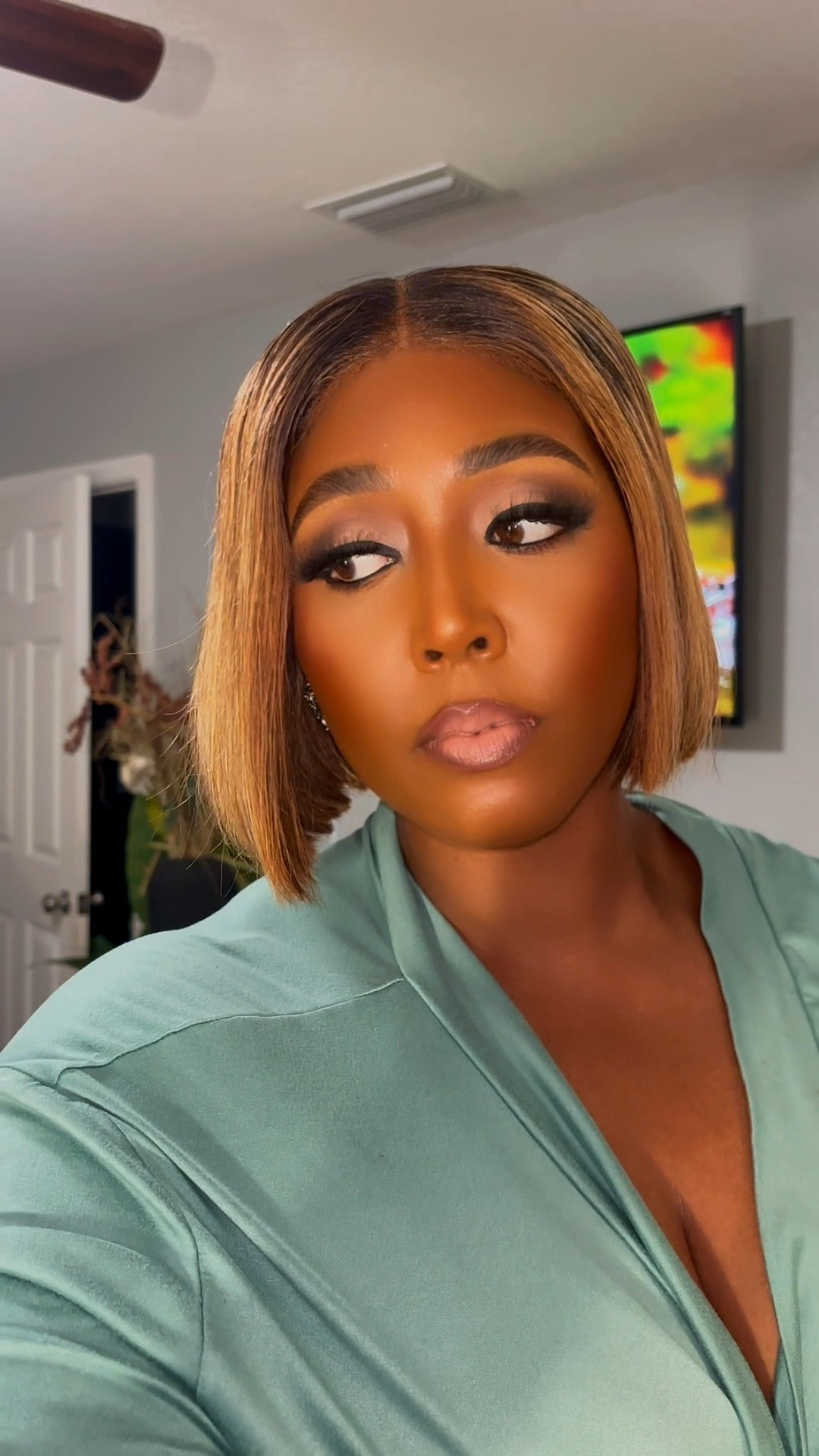 I literally got so many complementary on this makeup look today! Pulled out my Patrick TA pallet for this neutral look! My favorite part is the lip combo! 

#LTKBeauty #LTKPlusSize