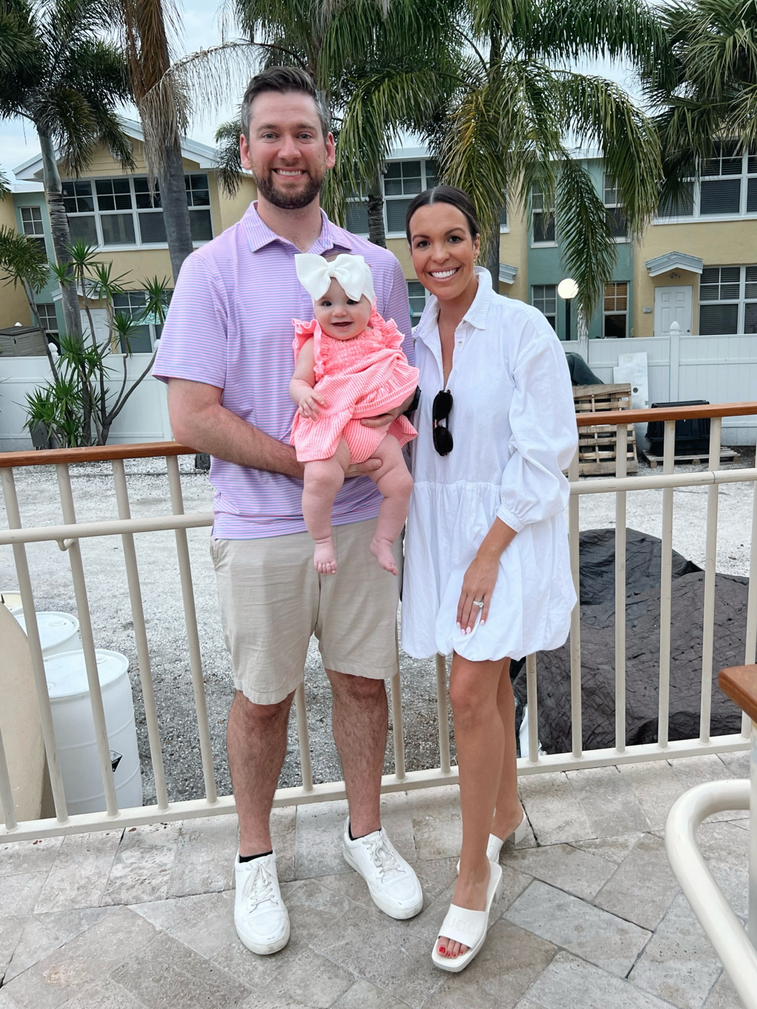 White dress / effortless style / vacation 

#LTKtravel #LTKfindsunder100 #LTKwedding