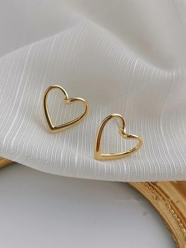 Heart Design Stud Earrings | SHEIN