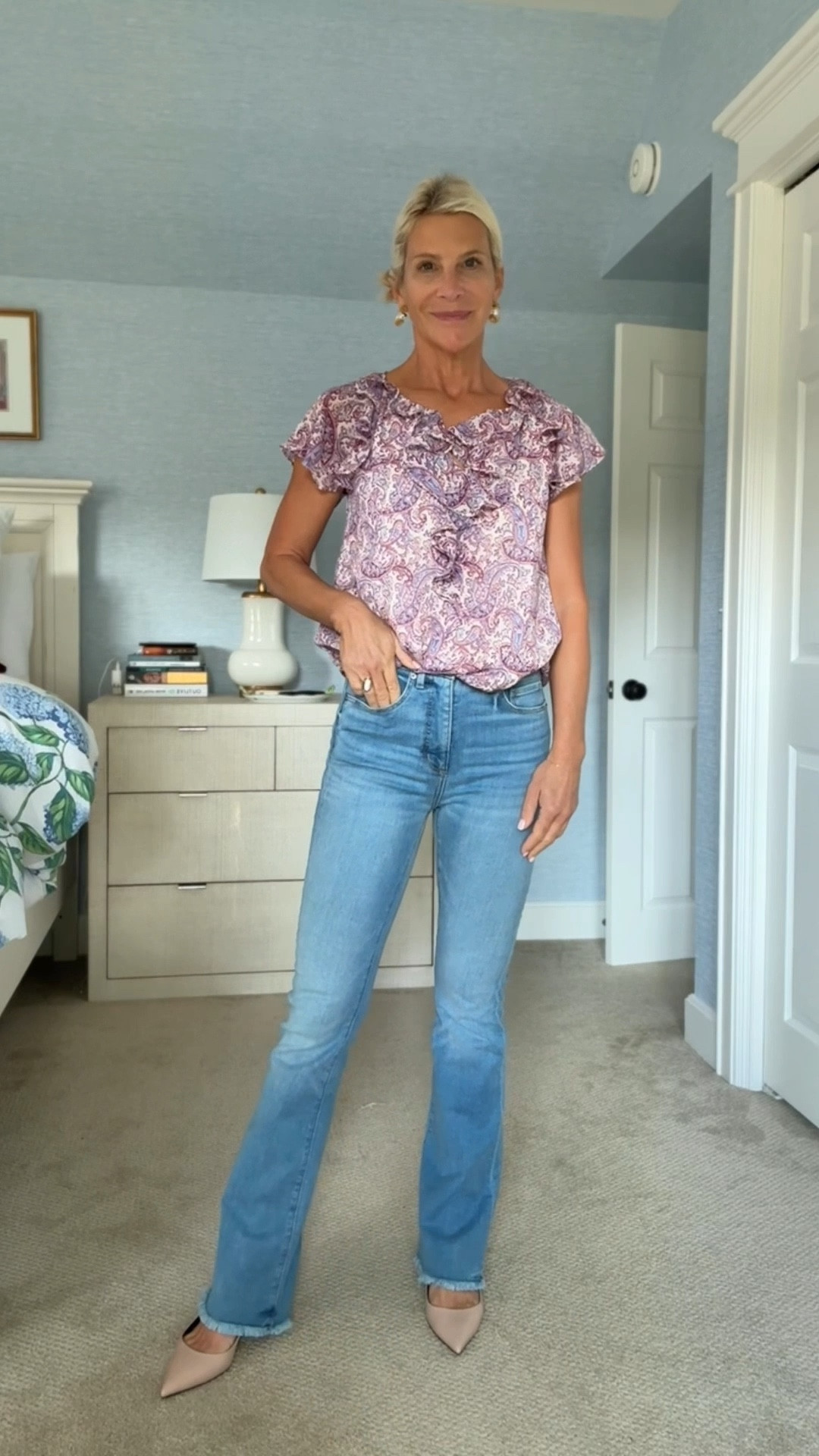 Easy spring outfit and I love the color in this top. It’s lightweight, flattering, and just makes jeans feel a little more fun.

The top and the jeans are both on major sale right now — such a good time to grab them.



#LTKootd #LTKSaleAlert #LTKOver40