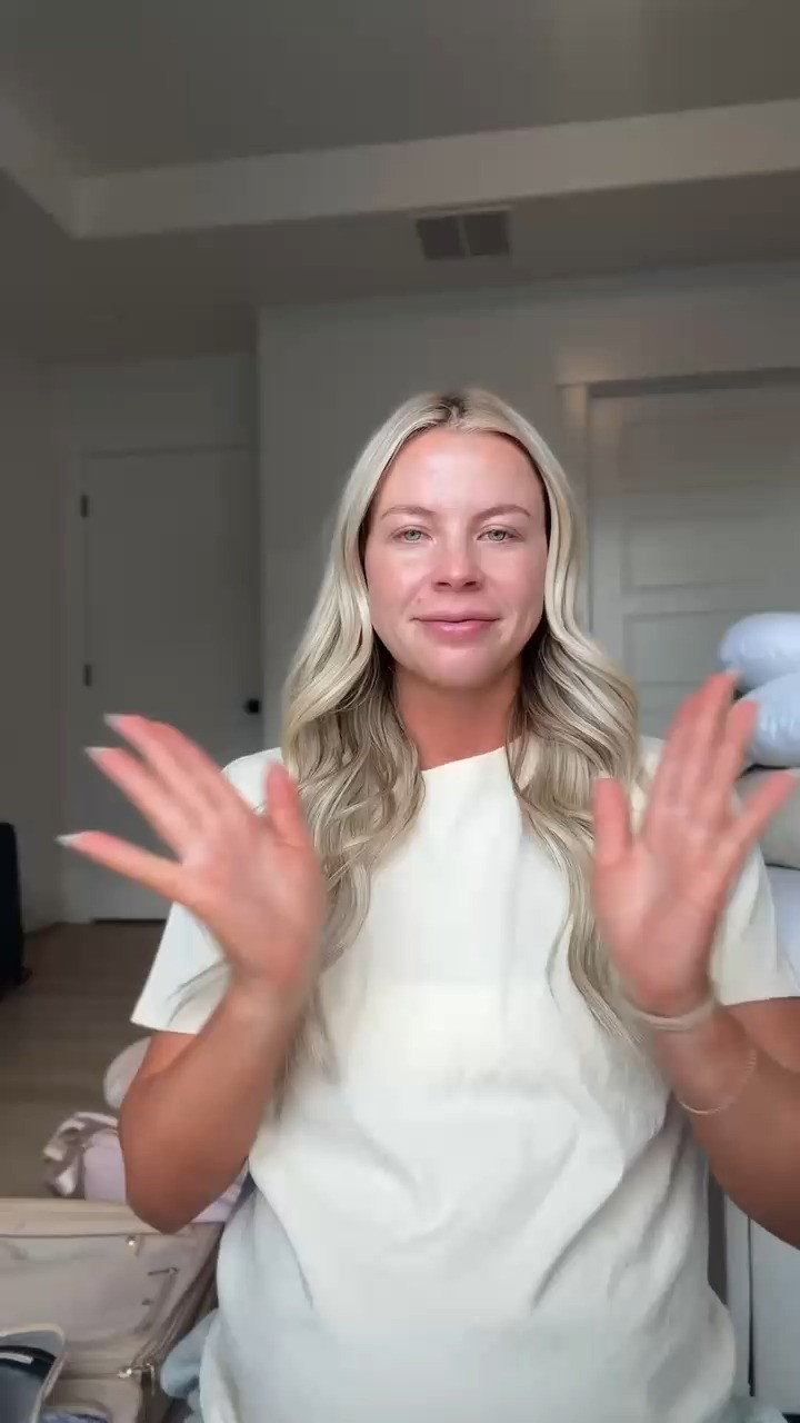 What's in my Hospital Bag💕 

 #LTKStyleTip #LTKBaby #LTKBump