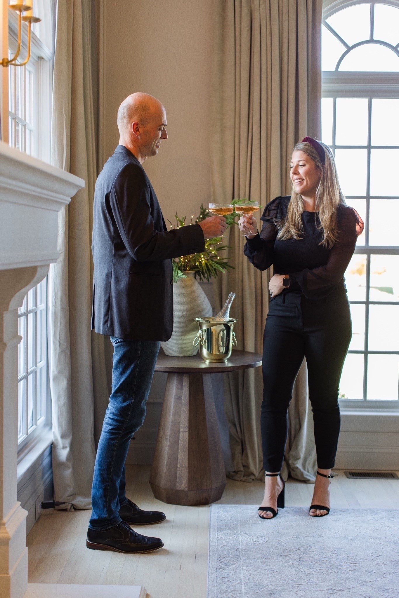 Holiday Hosting 

Holiday  holiday home  holiday hosting essentials  holiday party  Christmas party  New Year's party  ice bucket  coupe glasses  side table  personalized gift idea  ArchedManorr


#LTKSeasonal #LTKHoliday #LTKHome