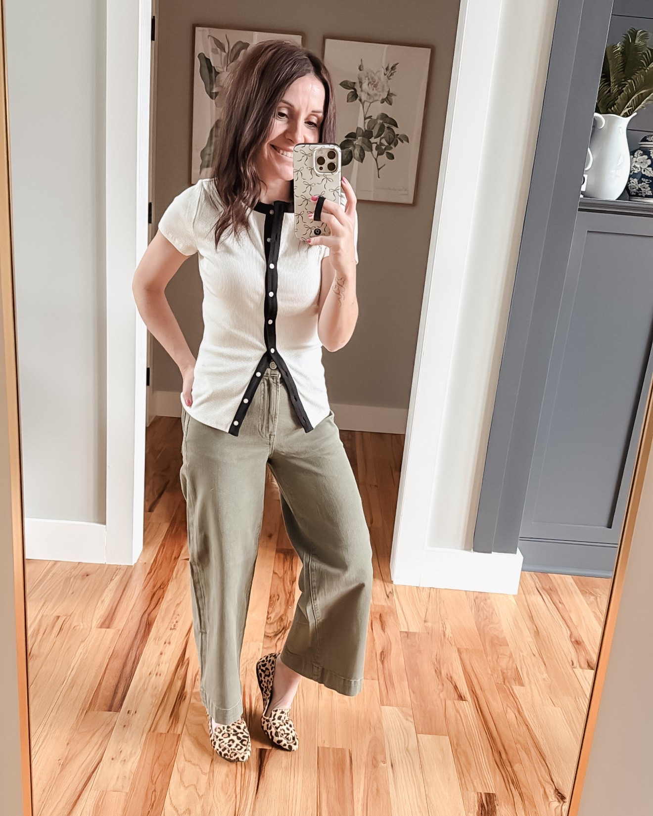 Cute workwear outfit for spring 🥰 Top and pants both on sale 🥳

#LTKSeasonal #LTKOver40 #LTKFindsUnder50