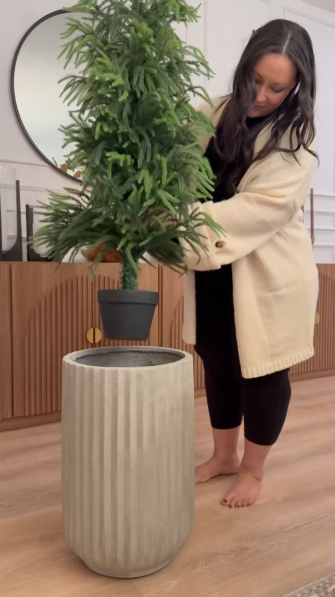 How cute are these small pine trees?! They go perfectly with these fluted planters 😍❤️


Christmas trees
Christmas wreath
Christmas welcome mat
Christmas entryway
Holiday decor

#LTKHoliday #LTKSeasonal #LTKFindsUnder50