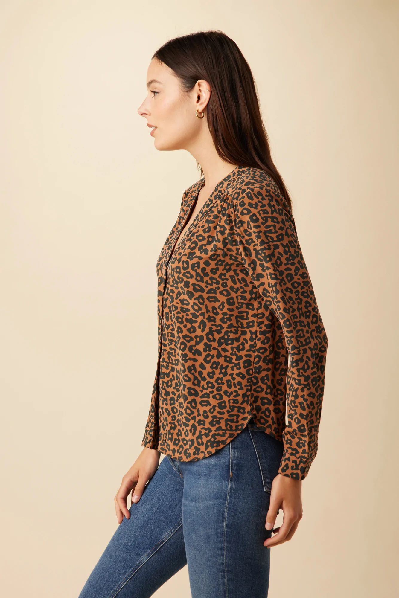 Kaya Washable Silk Blouse - Caramel Sauvage | Amour Vert