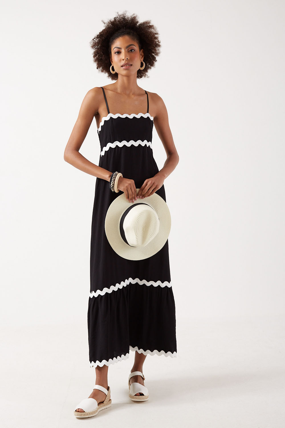 Yasmina Strappy Wavy Contrast Trim Maxi Dress in Black | iCLOTHING