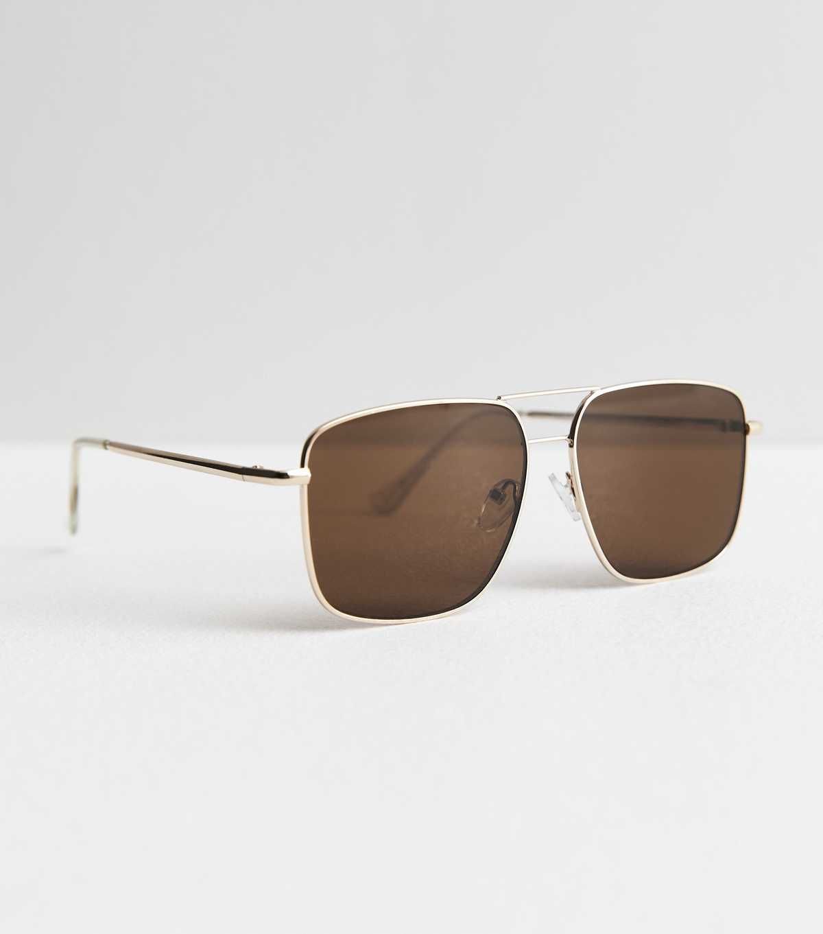 Gold Square Pilot Sunglasses
						
						Add to Saved Items
						Remove from Saved Items | New Look (UK)