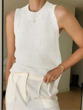 SHEIN Essnce Solid Color Round Neck Sleeveless Sweater Vest For Women | SHEIN