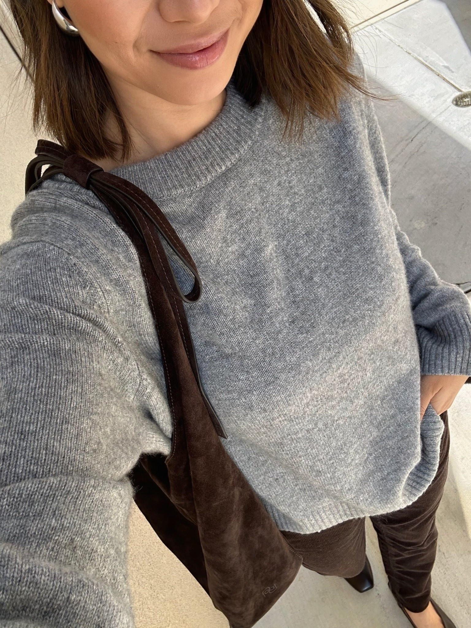 A bestseller — quince oversized cashmere sweater 

Wearing xs, comes in several colors 

#LTKSeasonal