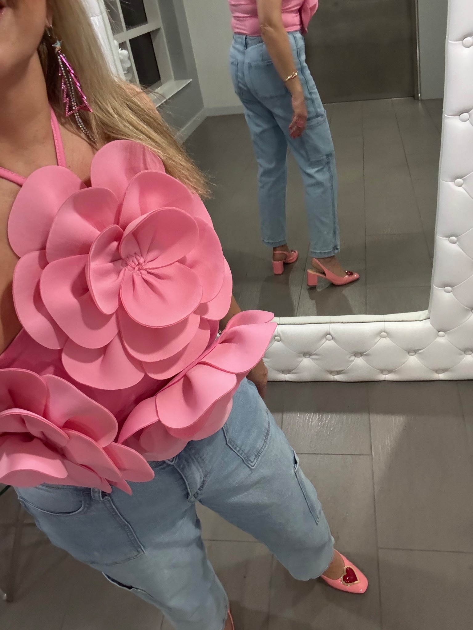 Obsessed with this top!!
💛Poshteacher

#LTKdayinmylife #LTKFindsUnder50 #LTKootd