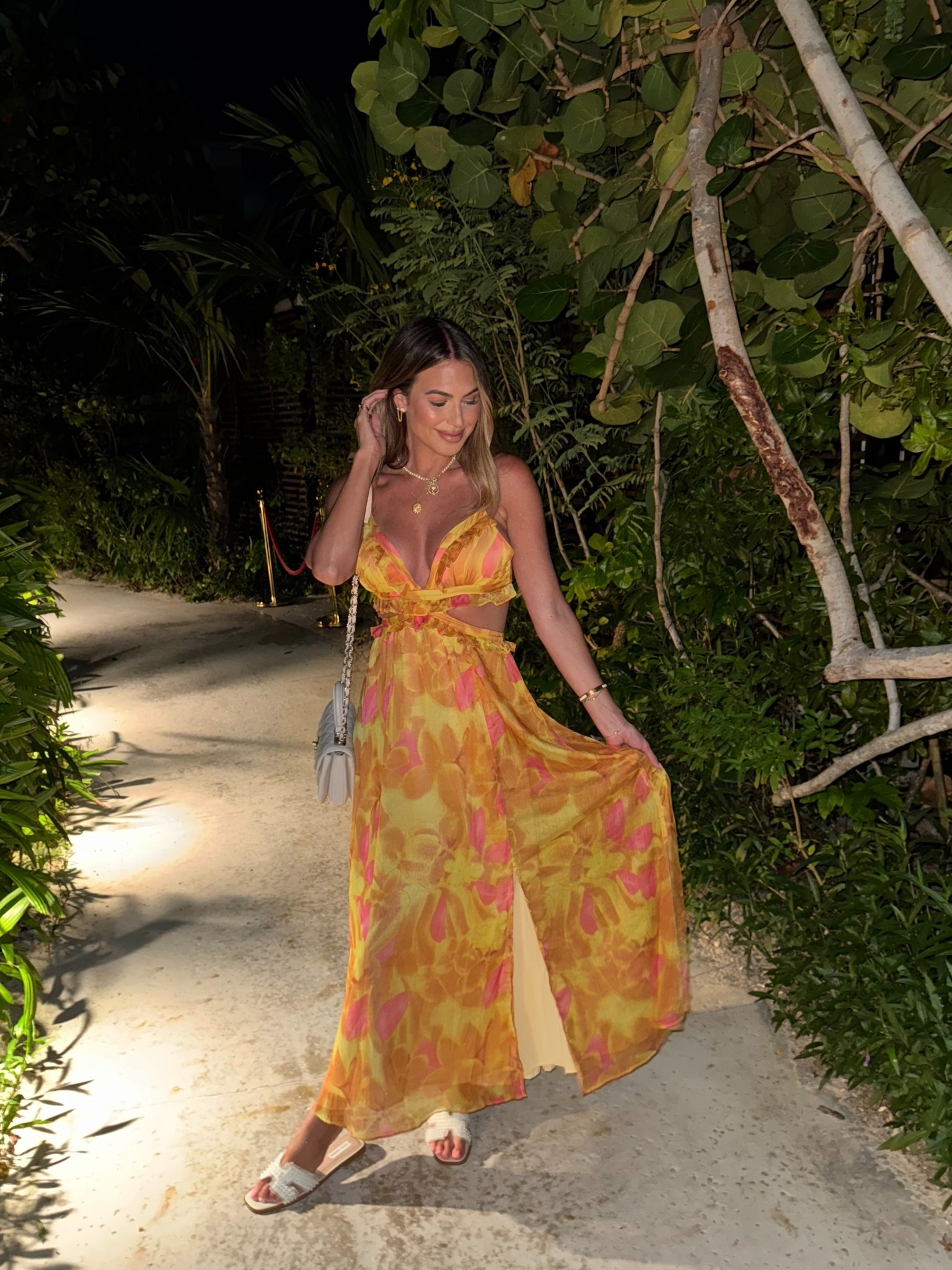 Size small in this dress 

#LTKSummerEdit