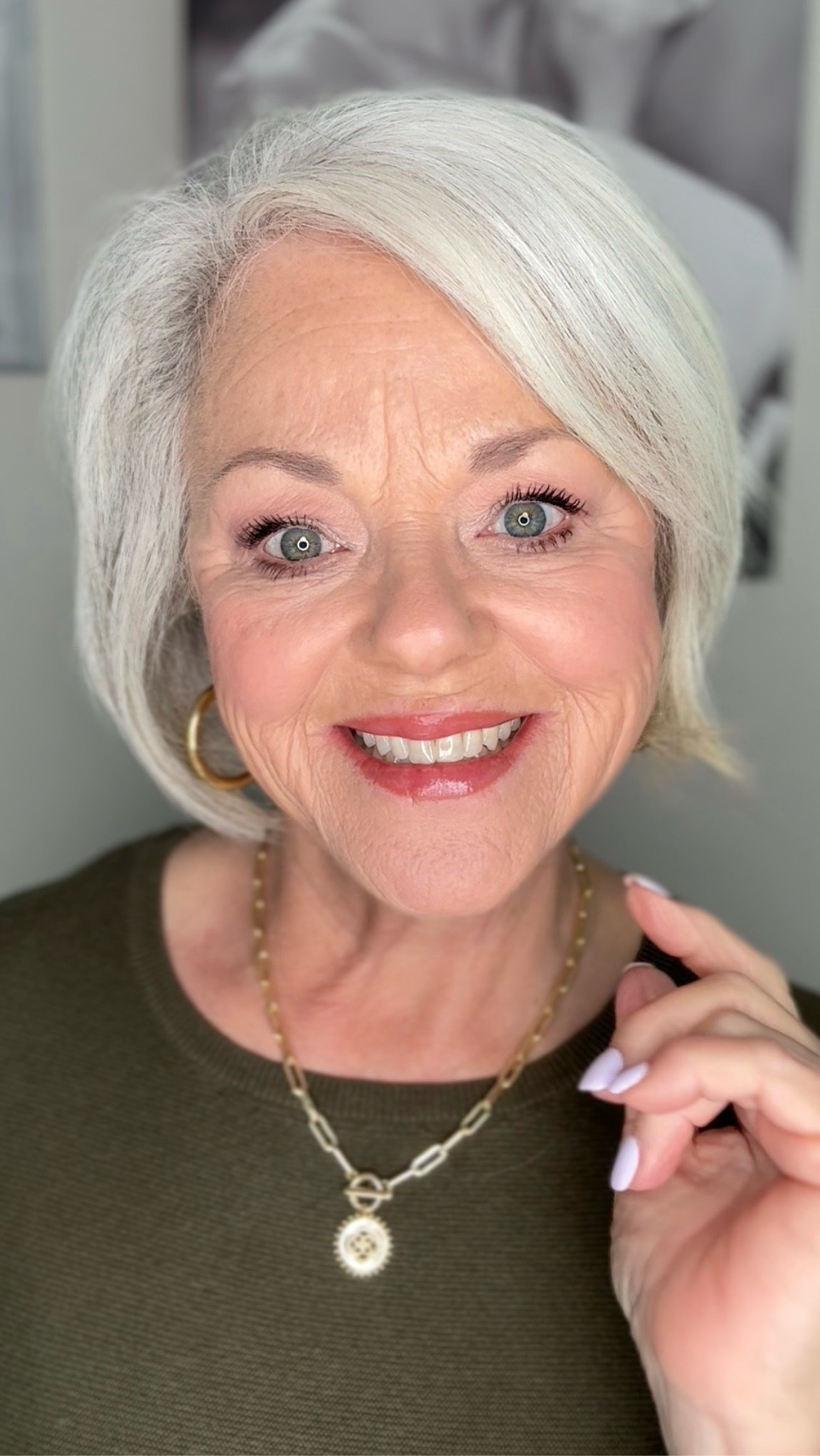 Start the week off on the right note 😊✨ 

Quick, easy makeup that makes you feel your best! 

Neutrals & hints of pinks perfect for spring 🌸

#LTKBeauty #LTKOver40 #LTKgrwm