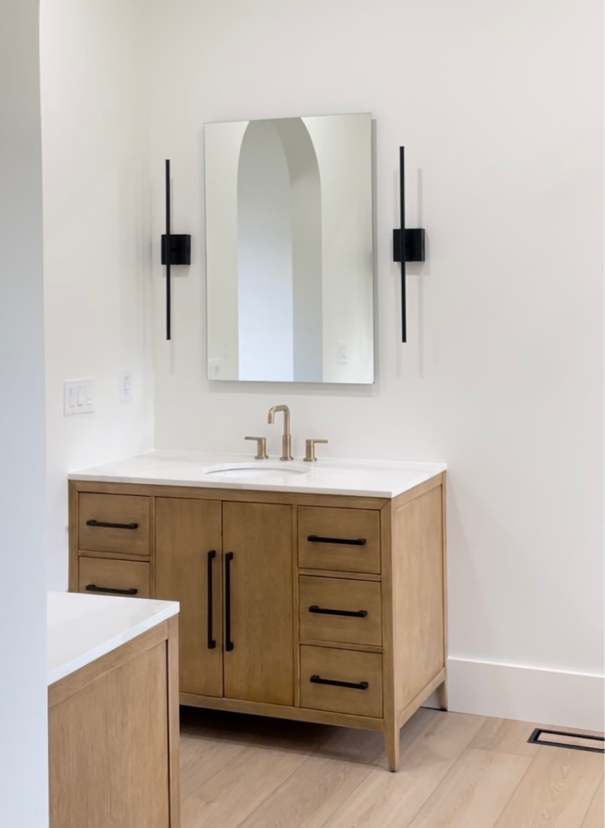 Primary bath vanities and sources 🤎 

#LTKsalealert #LTKhome #LTKfindsunder100