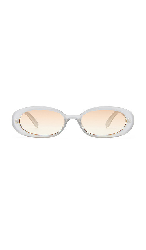 Le Specs Outta Love Sunglasses in Metallic Silver. | Revolve Clothing (Global)