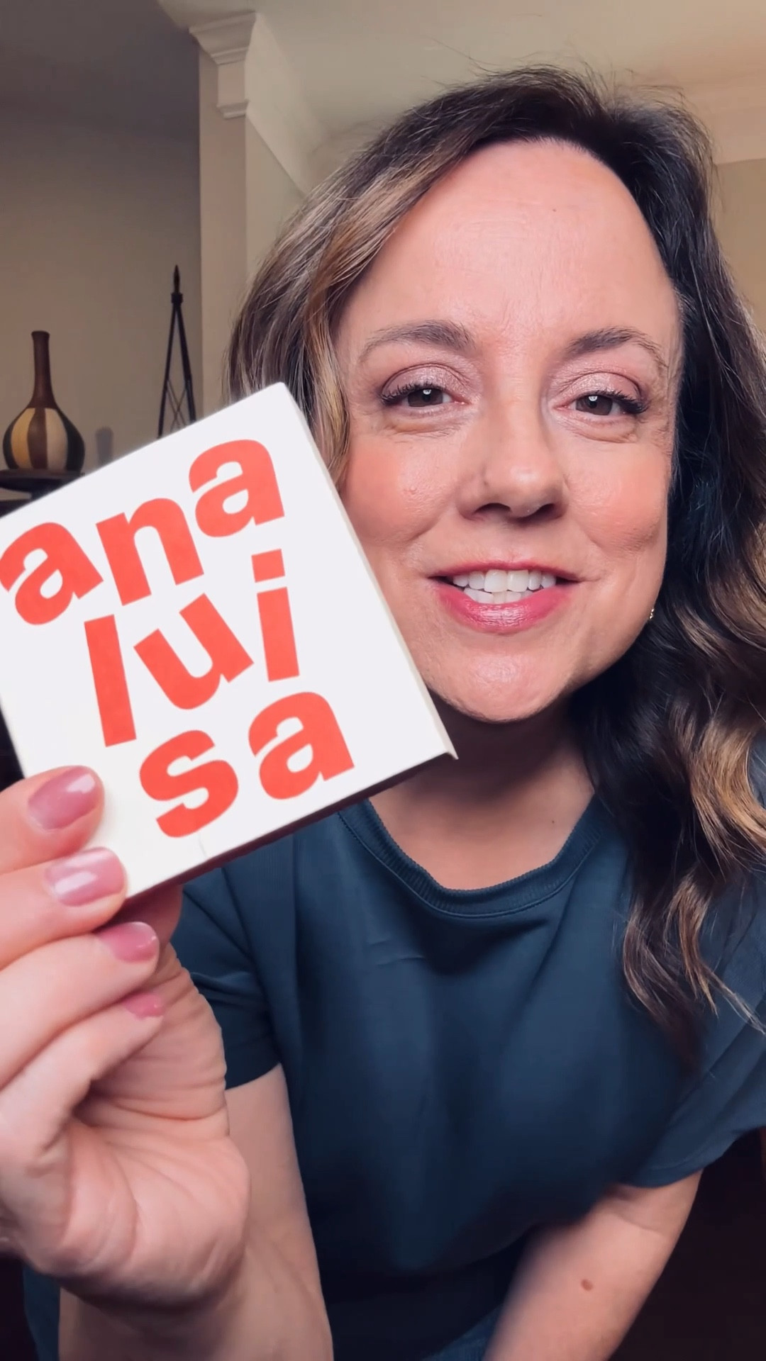 I’m wearing the Jessica puffed heart hoop earrings and the Ash Double hoop earrings from @Ana Luisa 
These come in gold and silver.  I’ll definitely be adding to my collection!
#jewelry
#giftidea
#giftforher
#ad
#salealert