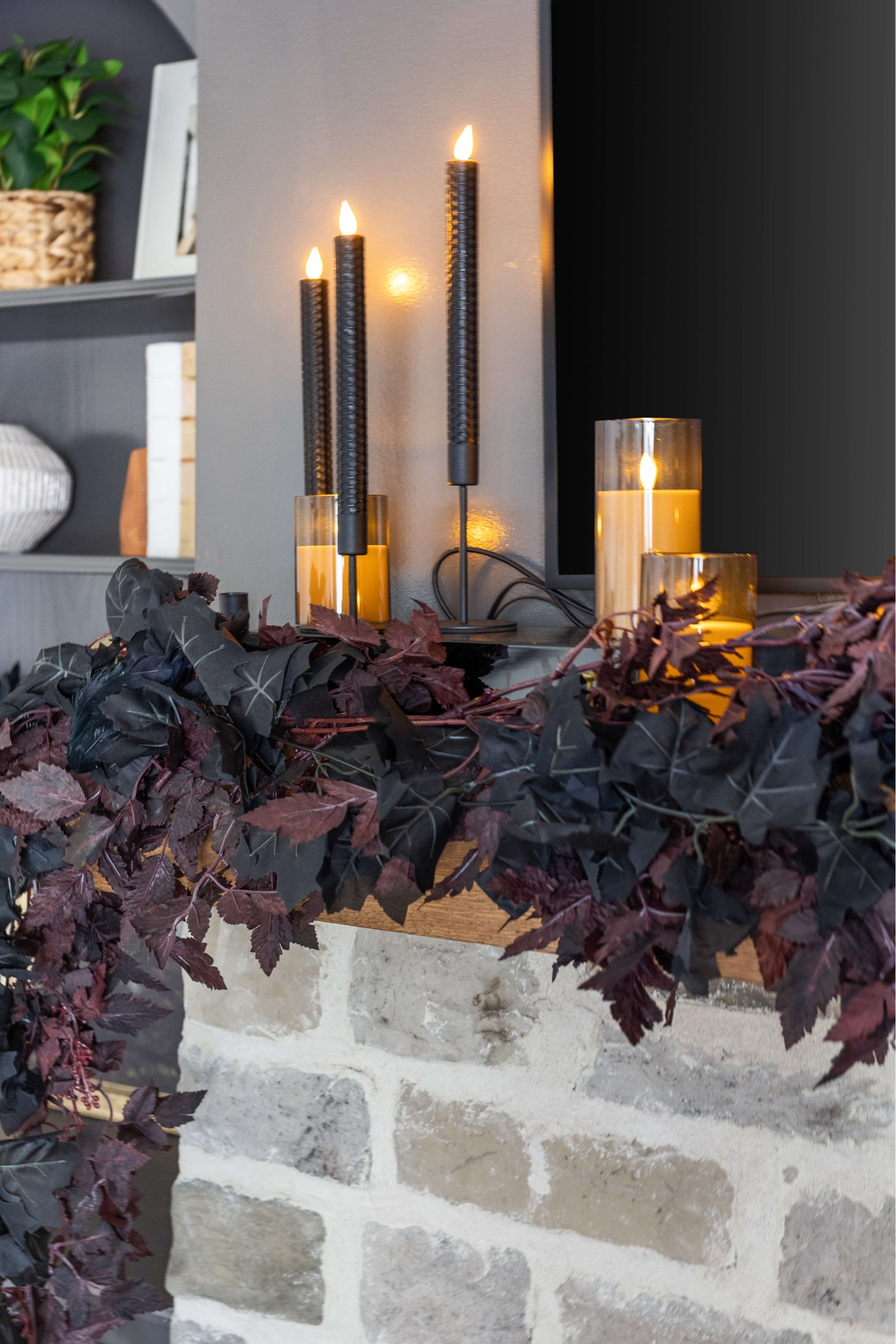 Halloween Mantle Decor

#LTKParties #LTKSeasonal #LTKHalloween