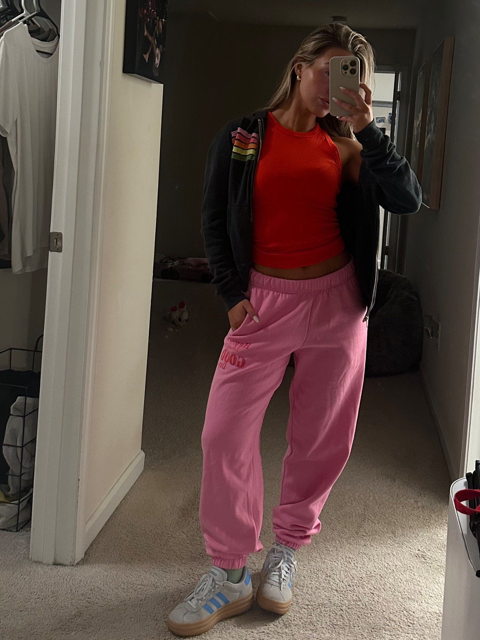 Colorful travel fit 💖