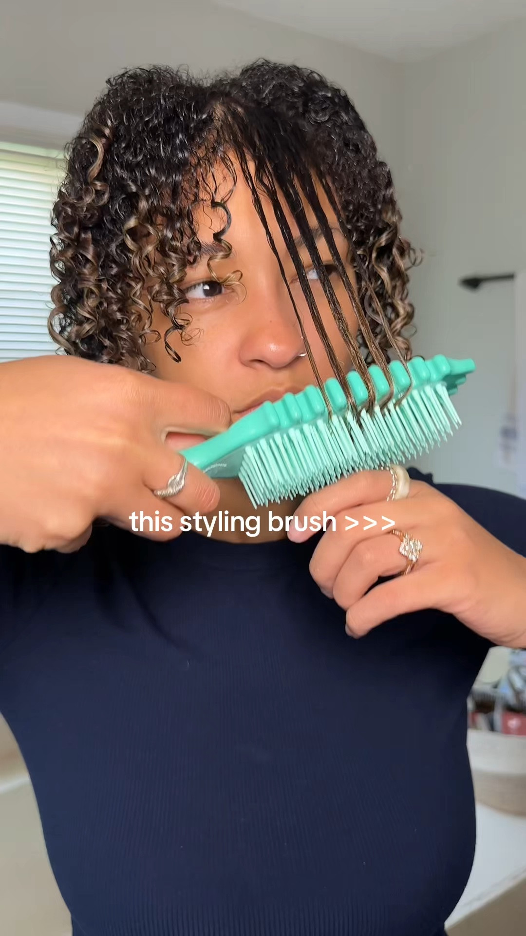 an all in one brush for curly hair