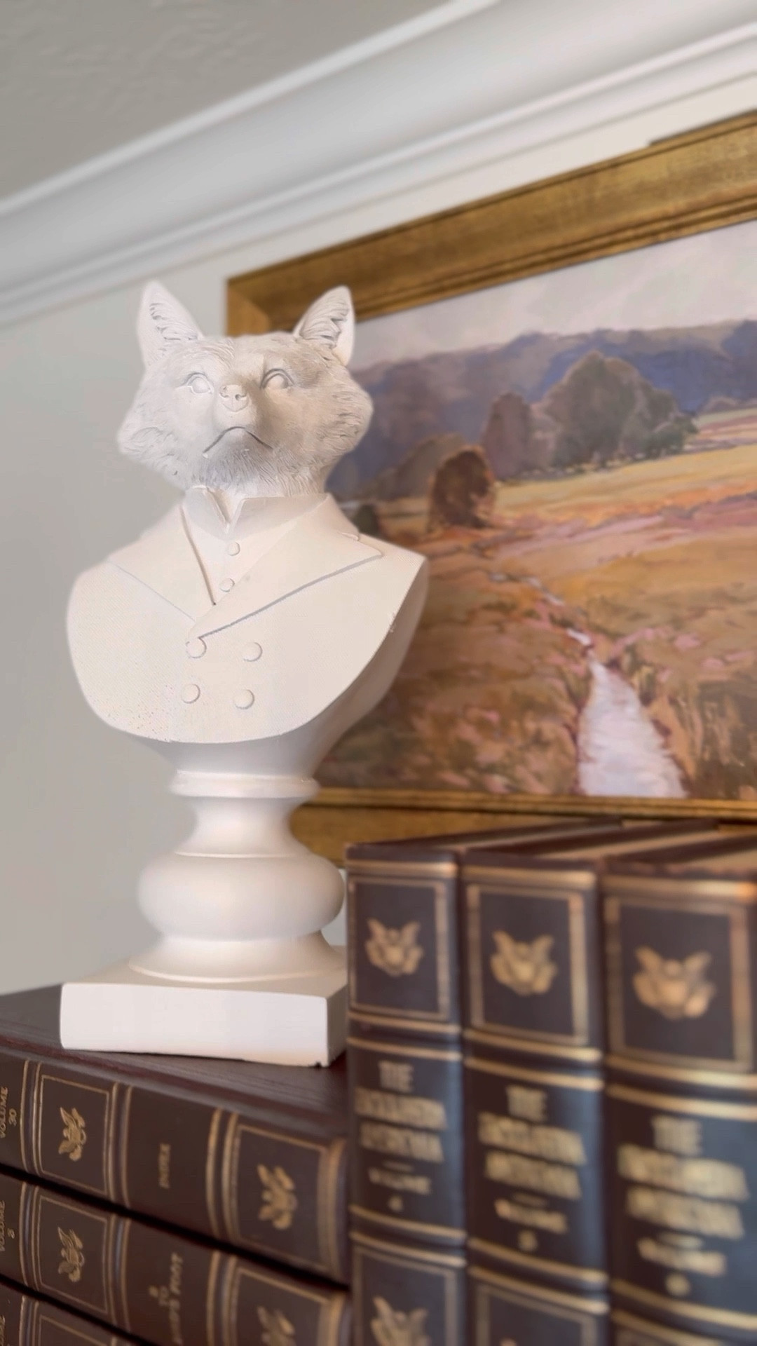 Amazon home find, this fox sculpture is too fun. Great to add personality to a space.

Home decor 

#LTKHome #LTKFindsUnder50