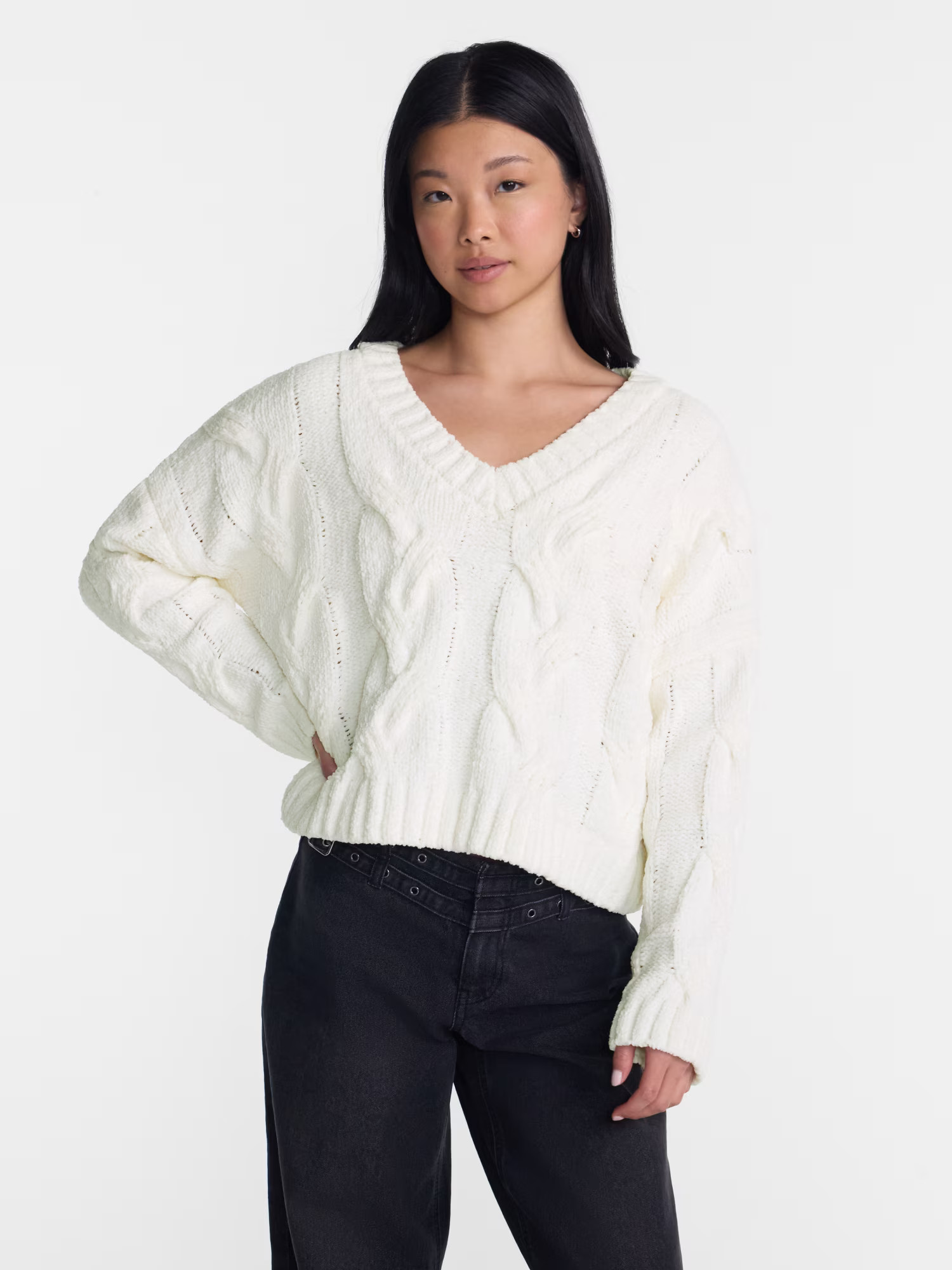 No Boundaries Chenille V Neck Sweater, Lightweight, Women's and Women's Plus XXS-4X | Walmart (US)