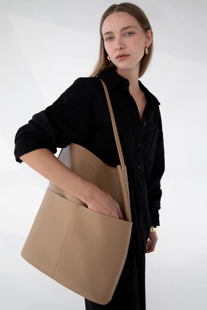 VEGAN LEATHER TOTE BAG | OAK + FORT