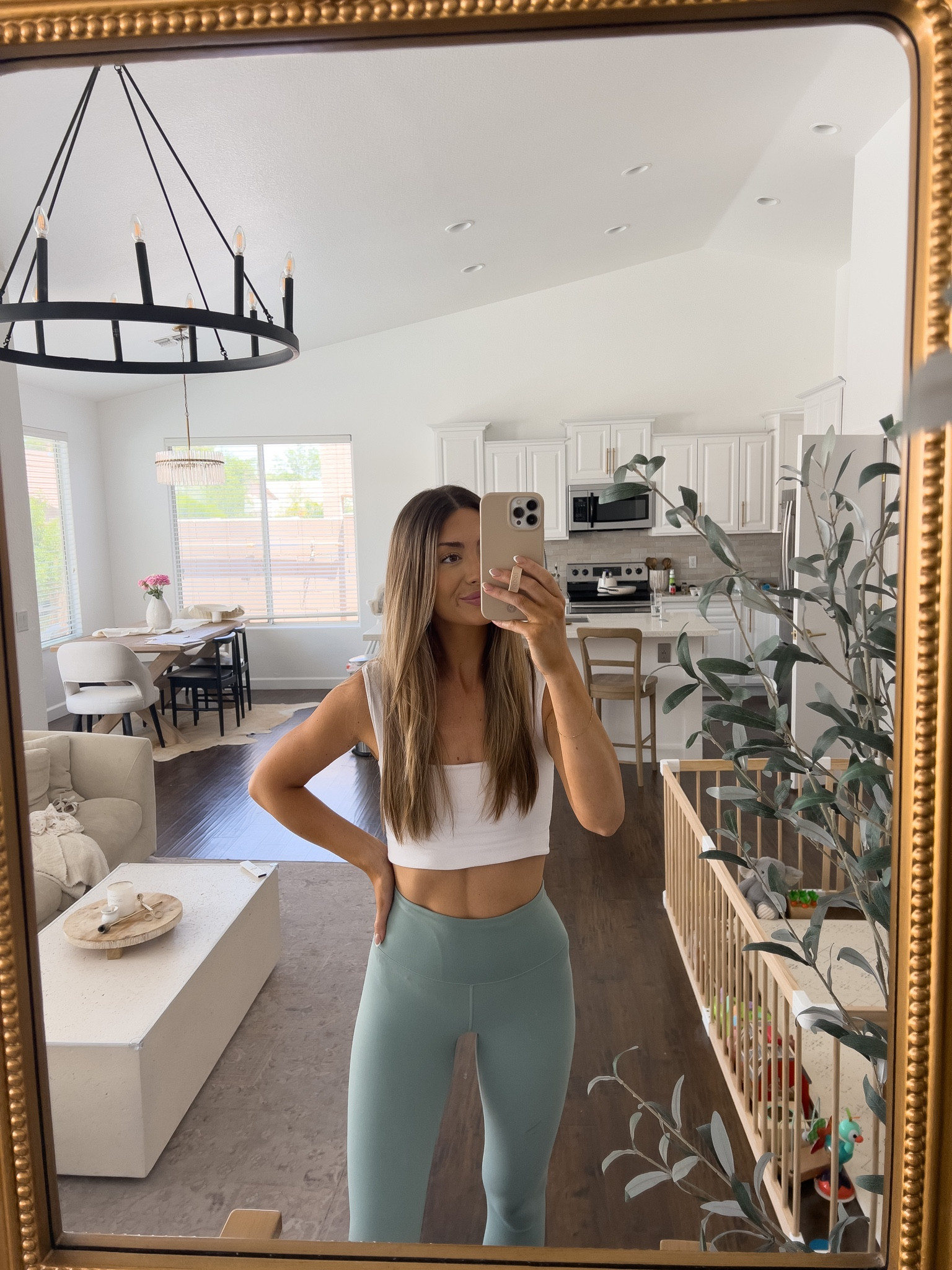 Small in top & 4 in bottoms! 🙌🏽🤍 

#LTKfit #LTKunder100